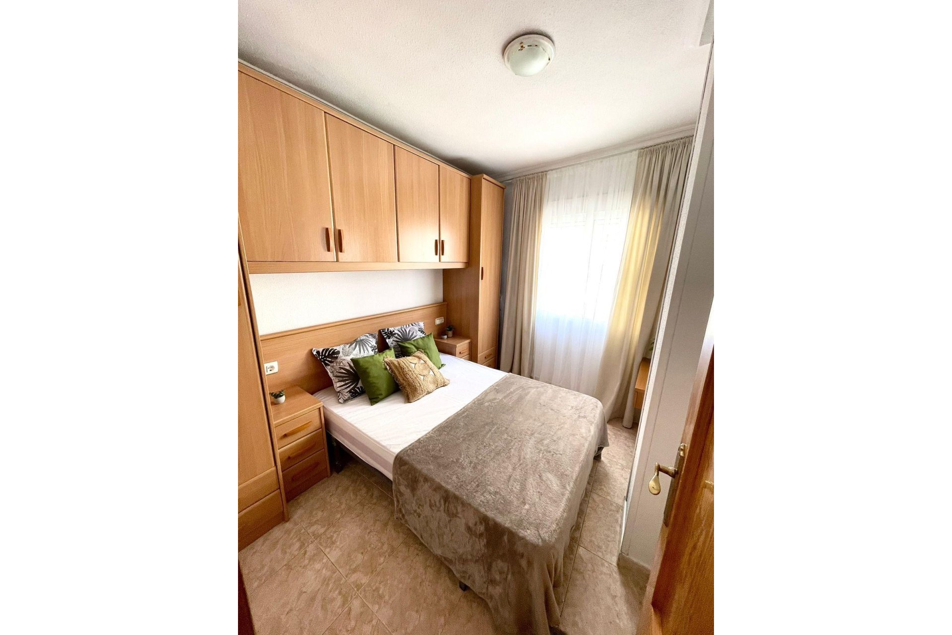Segunda mano - Apartamento -
Torrevieja - Centro