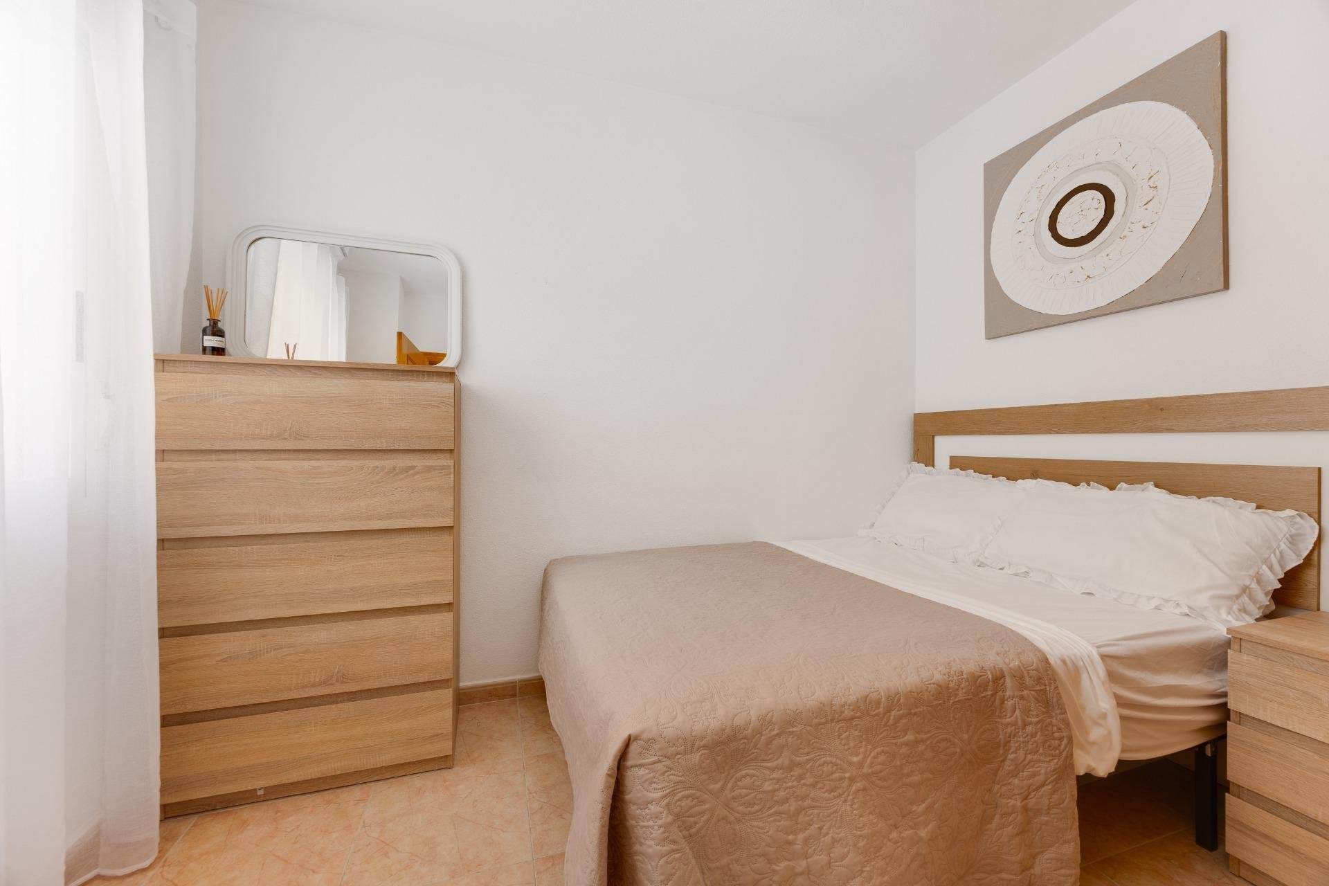 Segunda mano - Apartamento -
Torrevieja - Centro