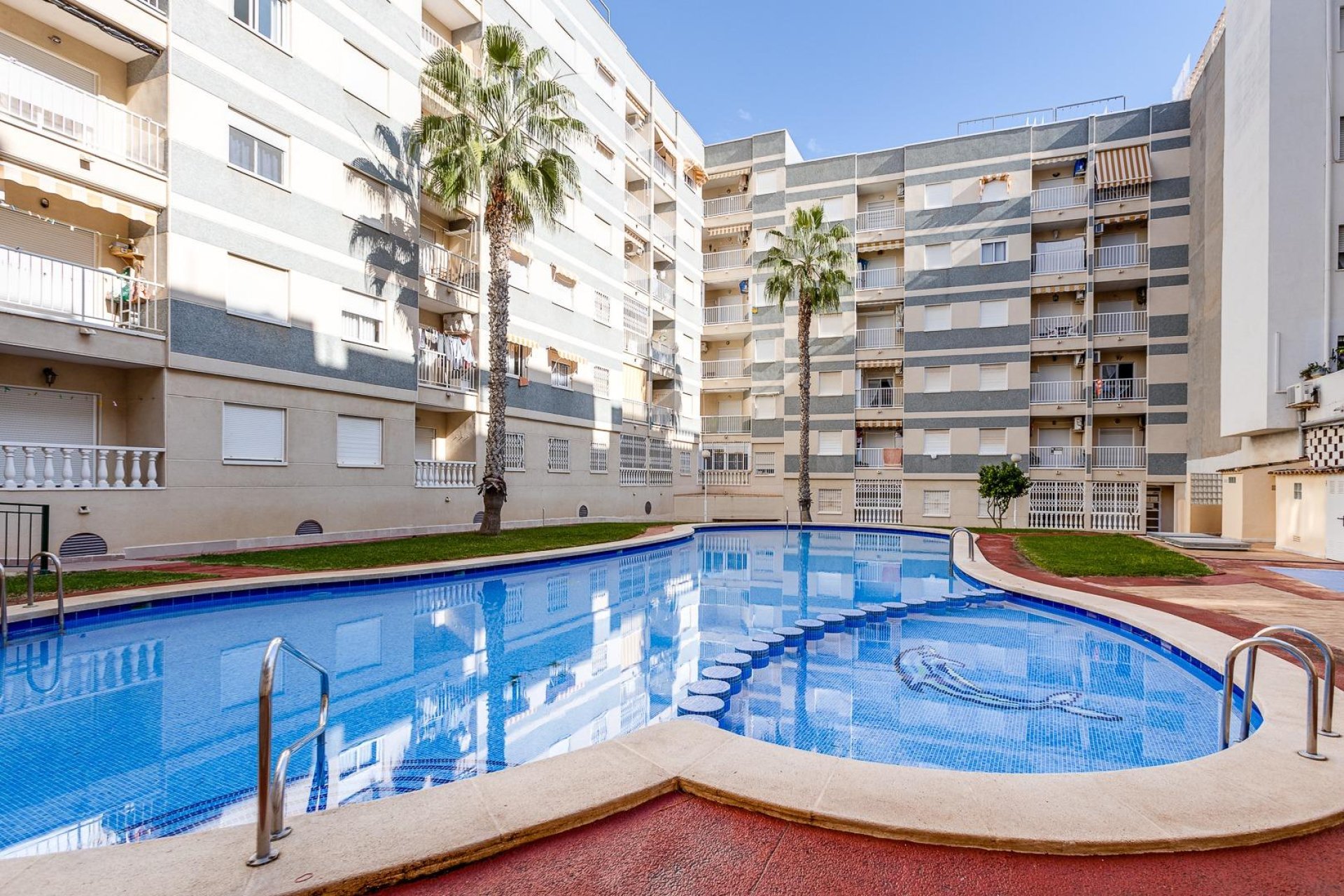 Segunda mano - Apartamento -
Torrevieja - Centro