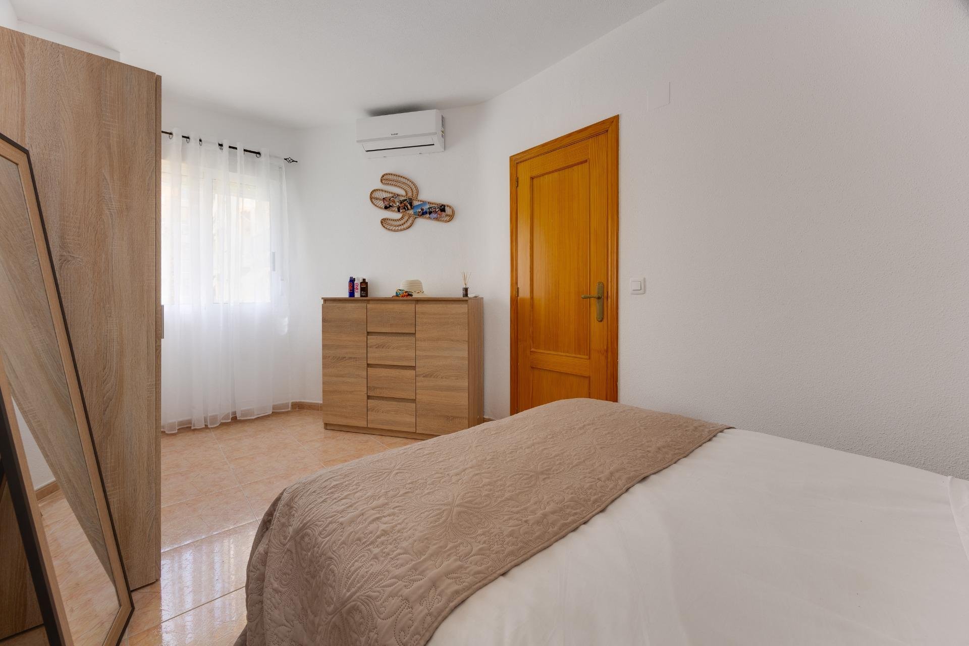 Segunda mano - Apartamento -
Torrevieja - Centro