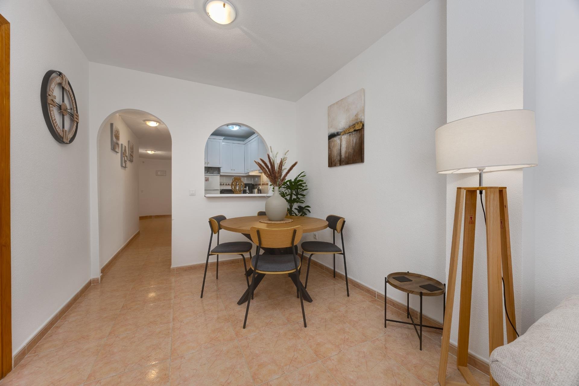 Segunda mano - Apartamento -
Torrevieja - Centro