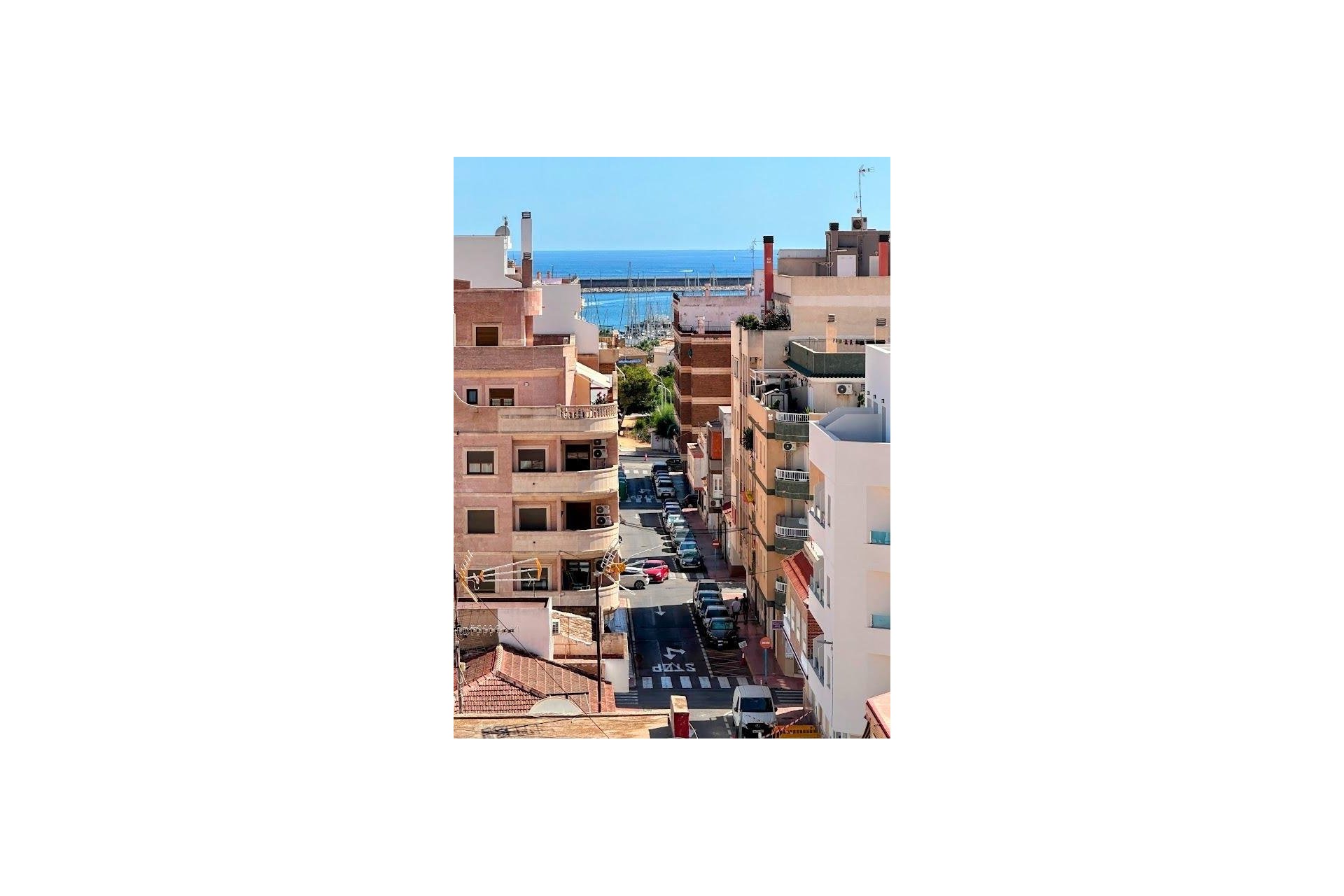 Segunda mano - Apartamento -
Torrevieja - Centro