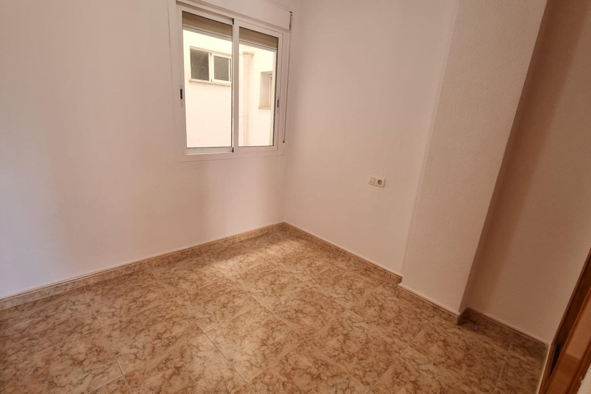 Segunda mano - Apartamento -
Torrevieja - Centro