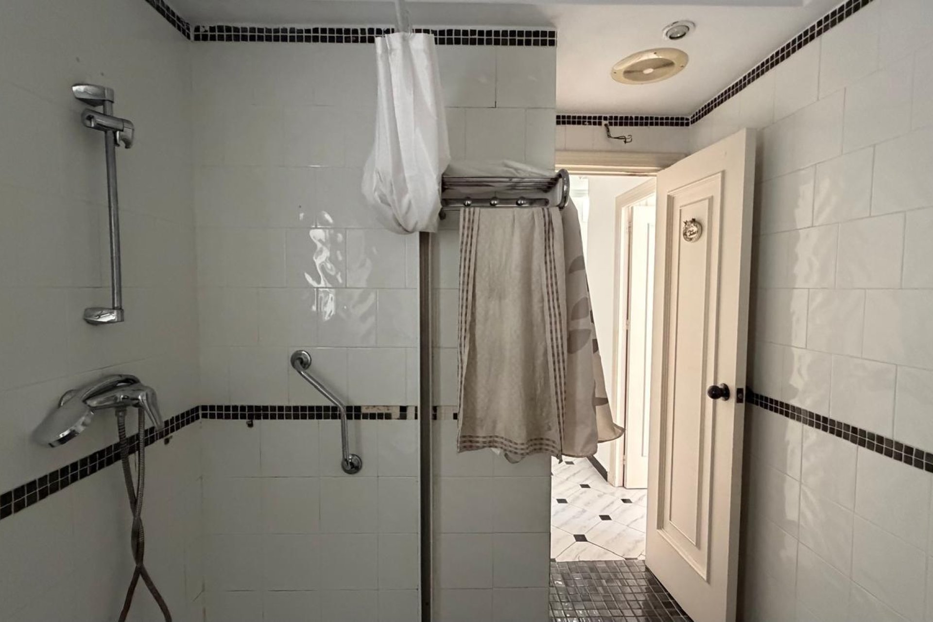 Segunda mano - Apartamento -
Torrevieja - Centro