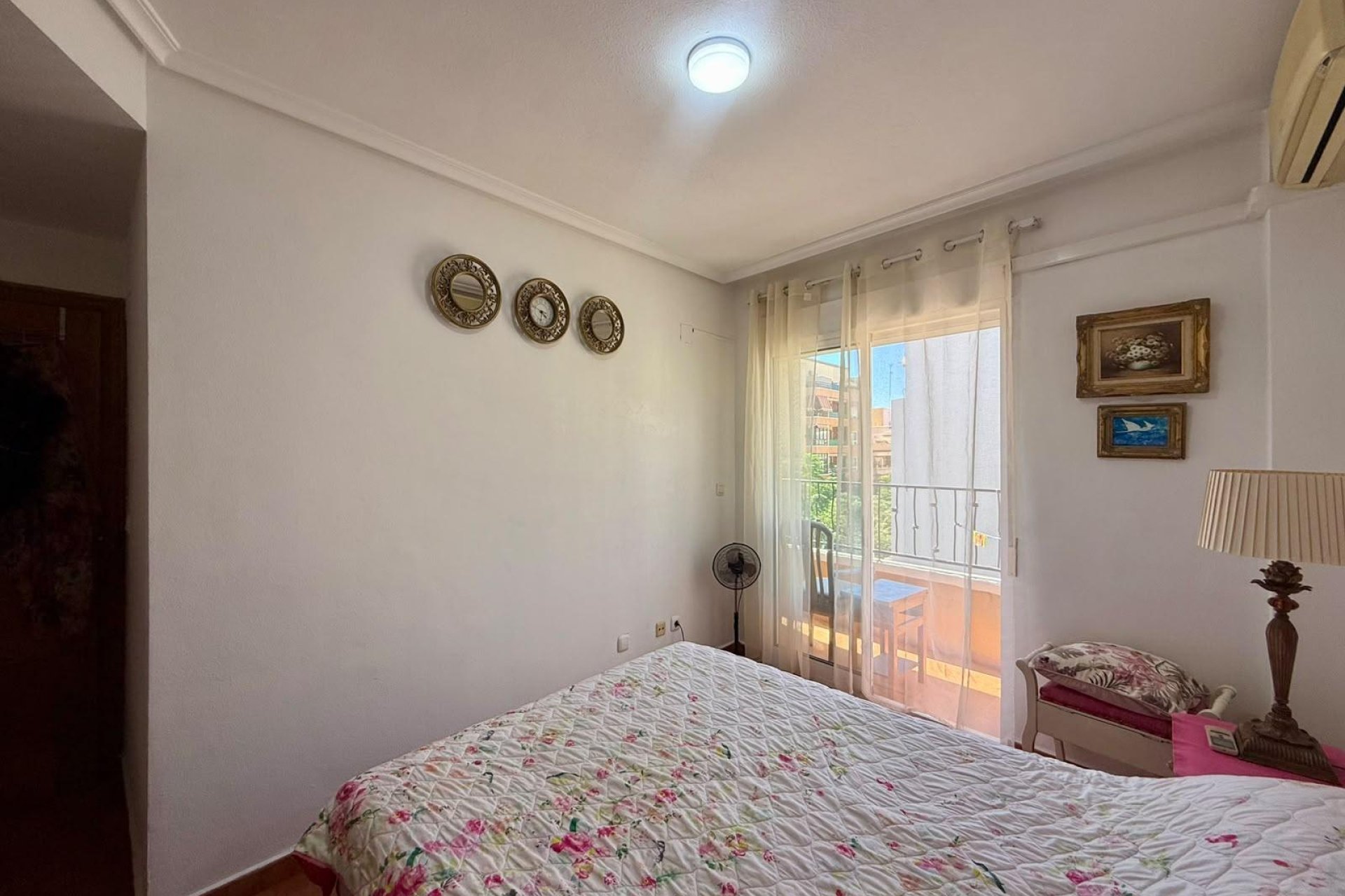 Segunda mano - Apartamento -
Torrevieja - Centro