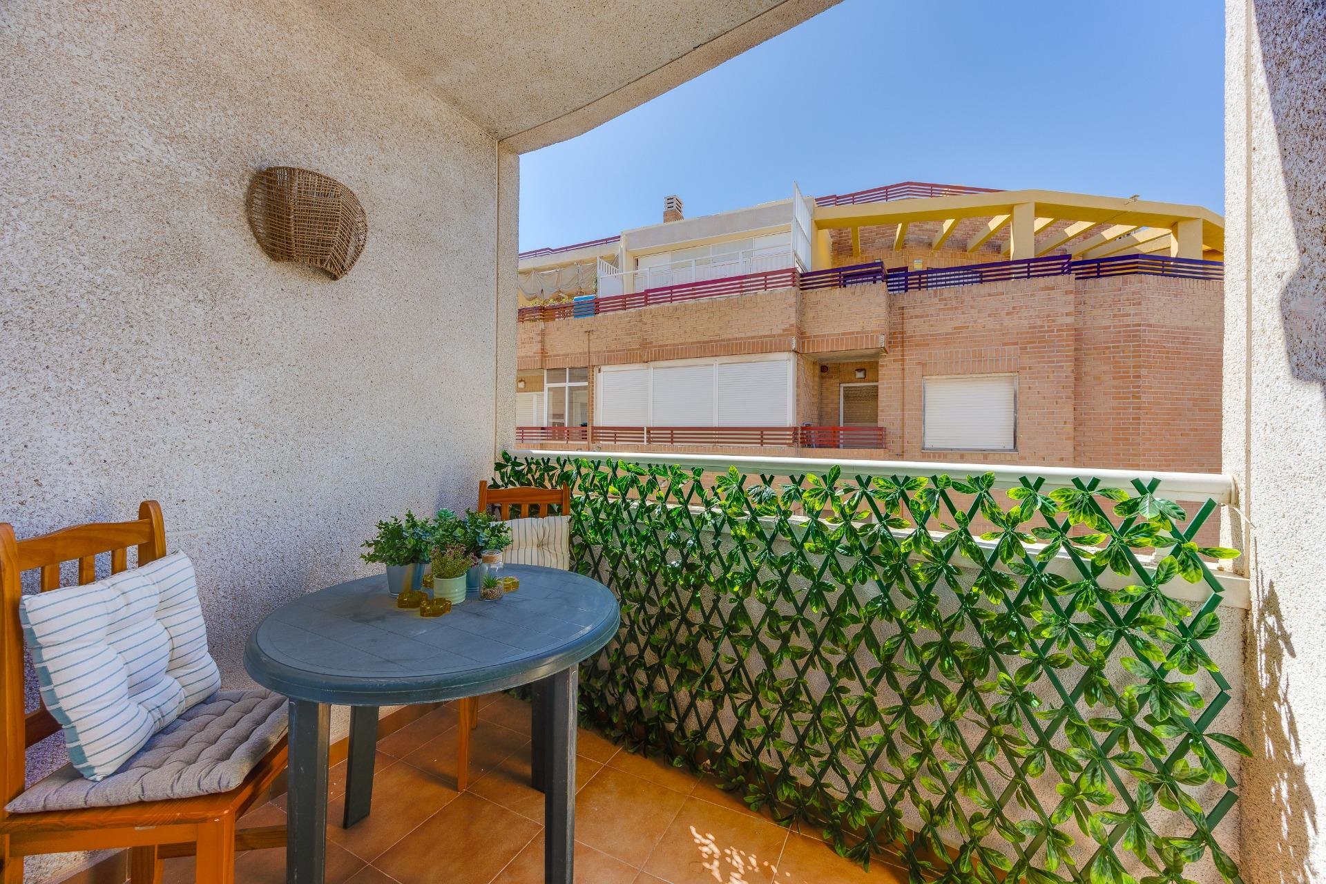 Segunda mano - Apartamento -
Torrevieja - Centro