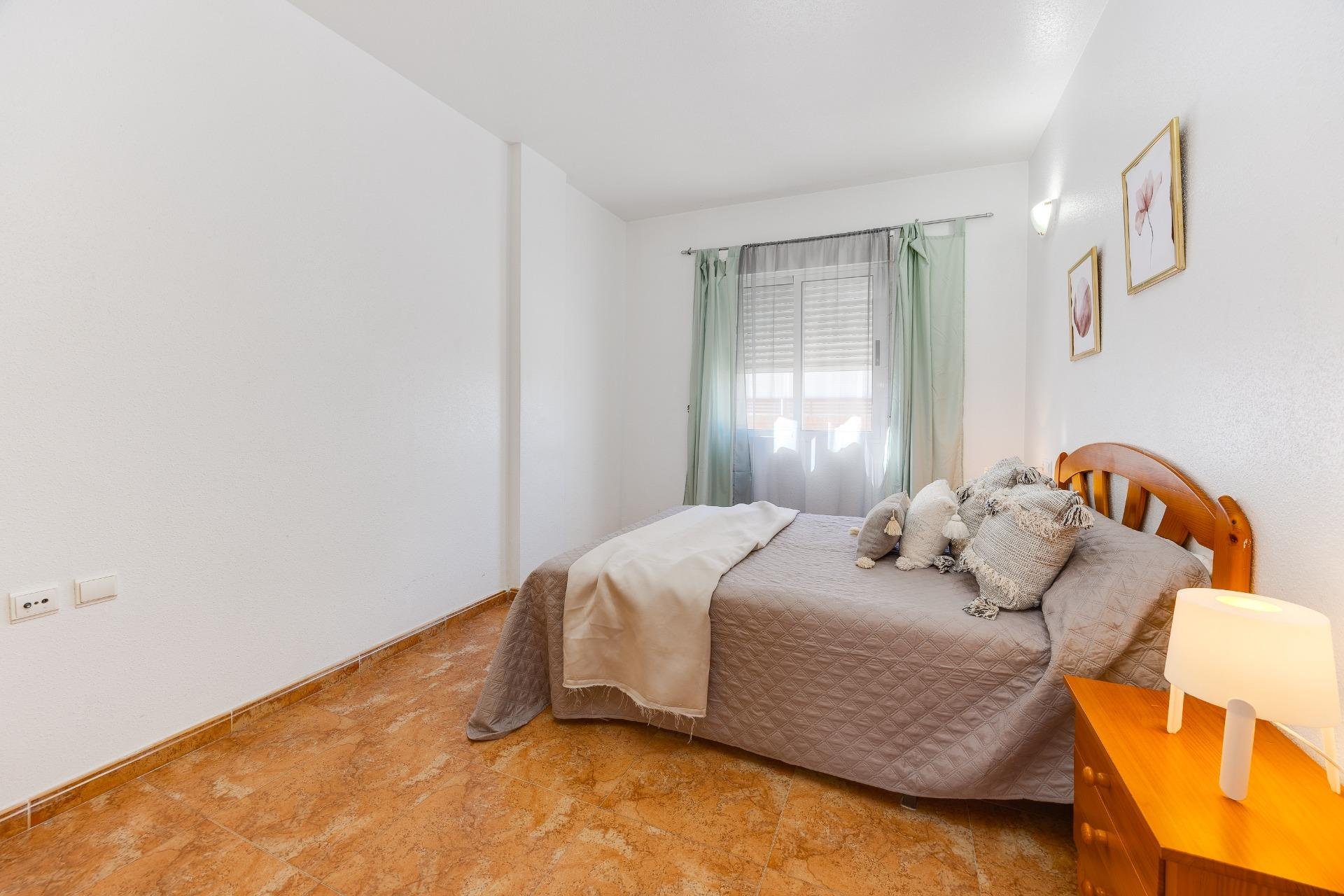 Segunda mano - Apartamento -
Torrevieja - Centro