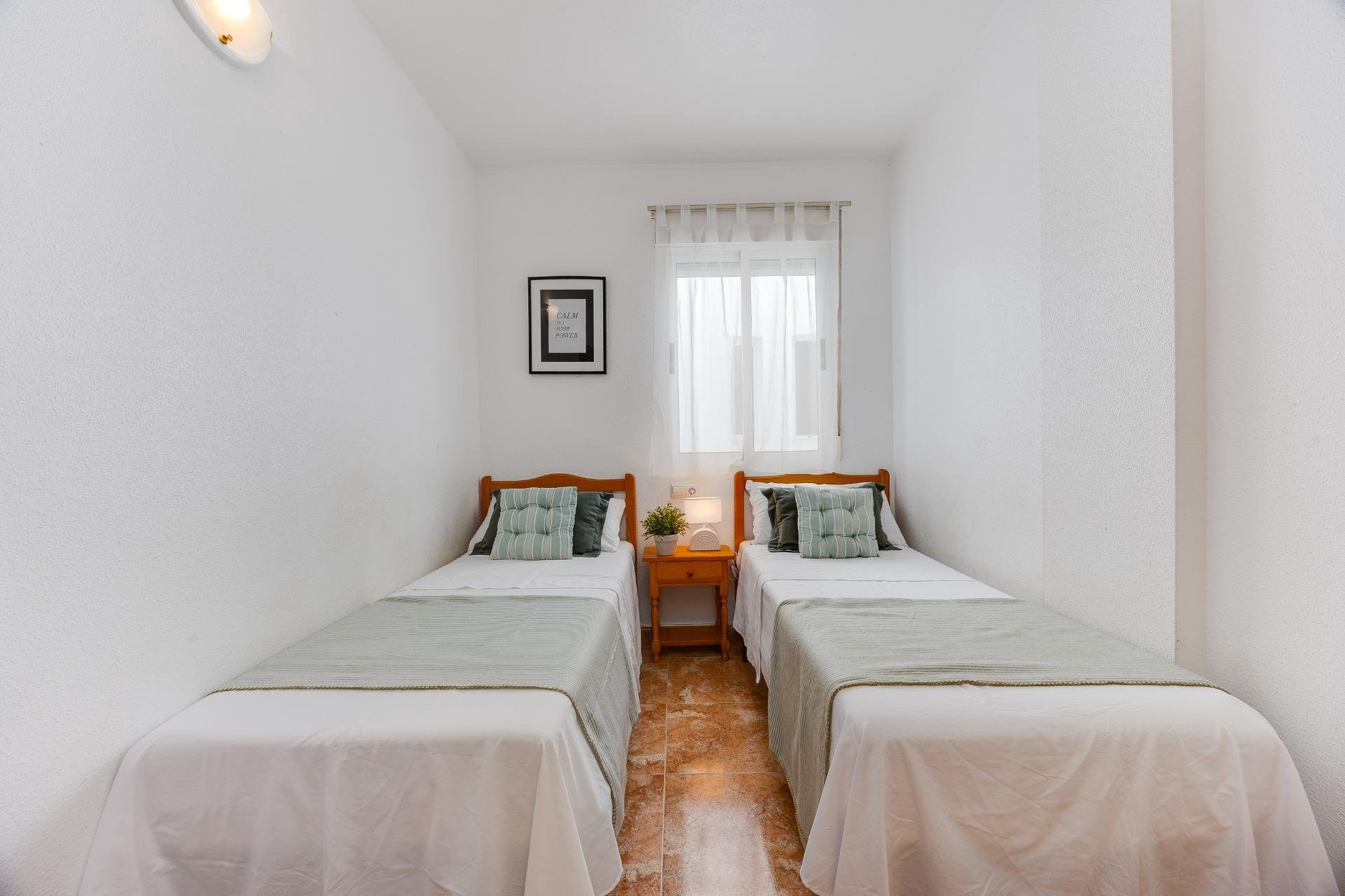 Segunda mano - Apartamento -
Torrevieja - Centro
