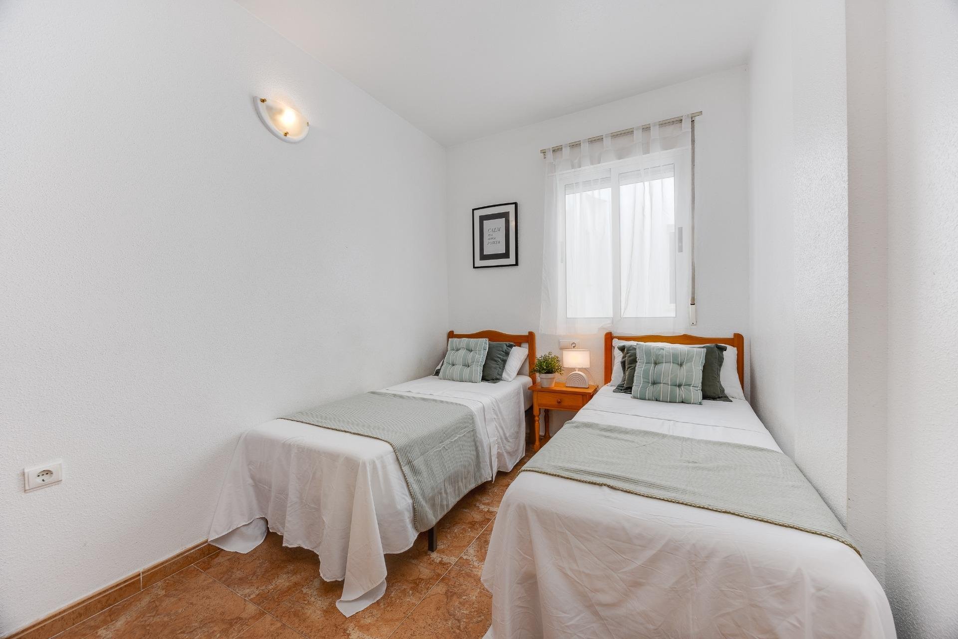 Segunda mano - Apartamento -
Torrevieja - Centro