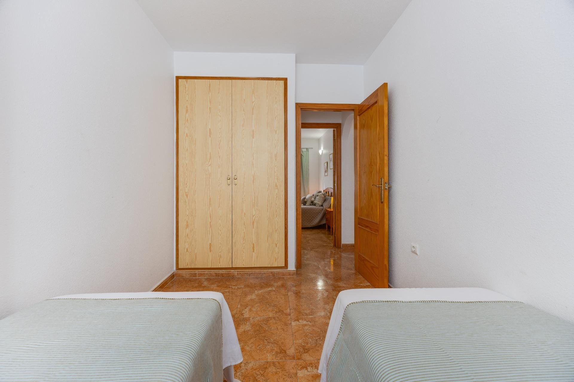 Segunda mano - Apartamento -
Torrevieja - Centro