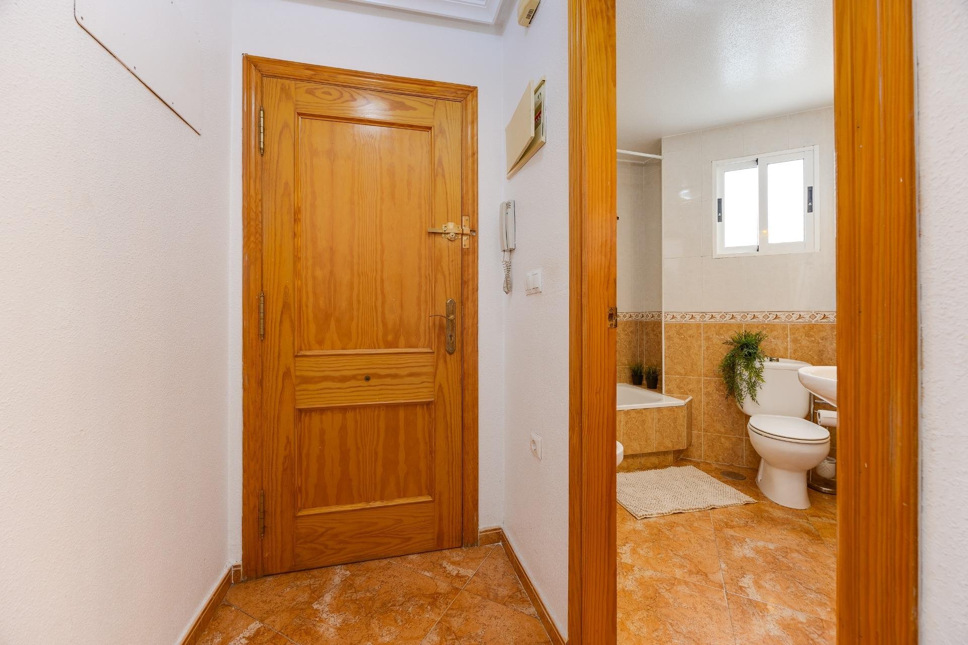 Segunda mano - Apartamento -
Torrevieja - Centro