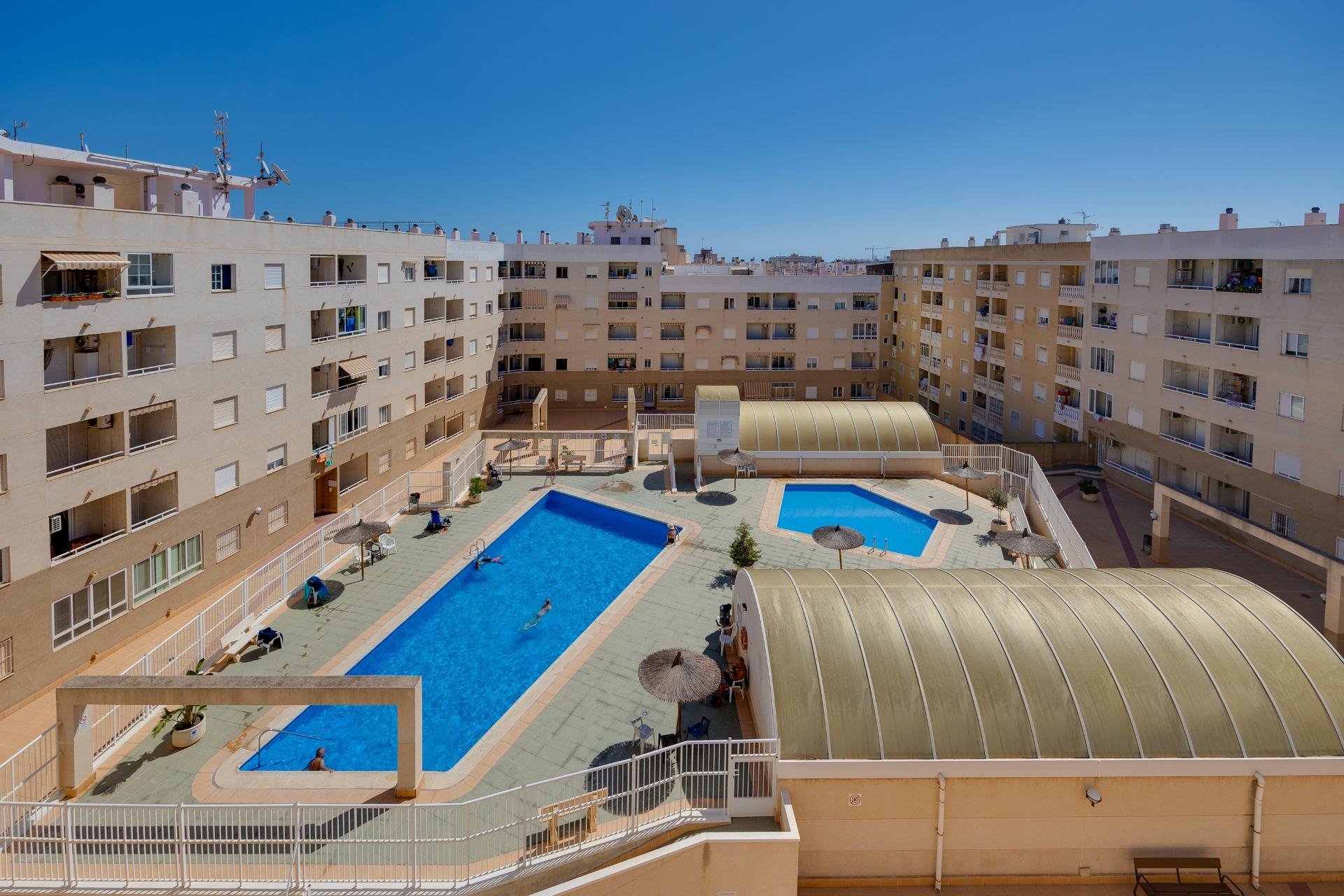 Segunda mano - Apartamento -
Torrevieja - Centro