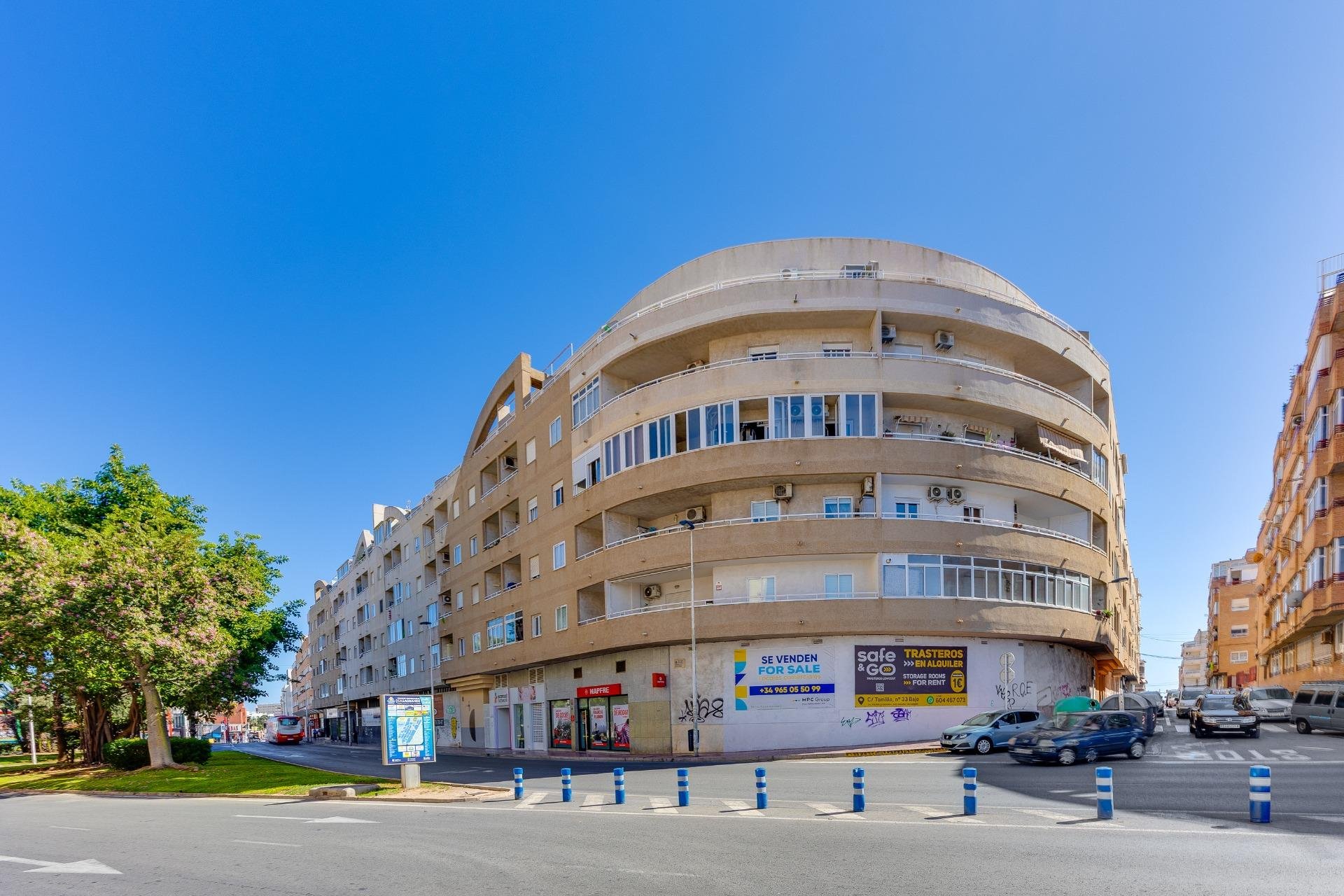 Segunda mano - Apartamento -
Torrevieja - Centro