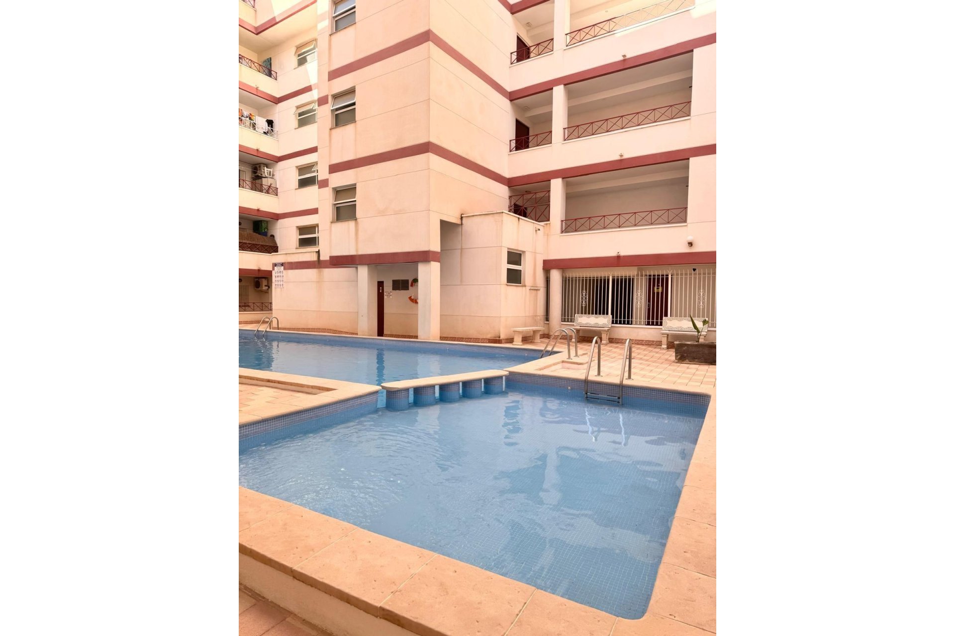 Segunda mano - Apartamento -
Torrevieja - Centro