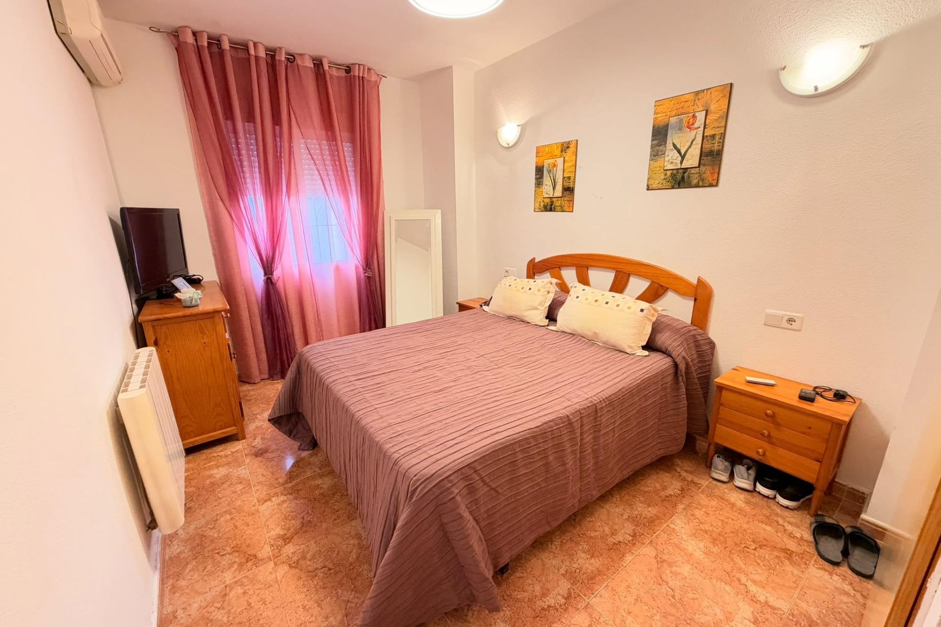 Segunda mano - Apartamento -
Torrevieja - Centro