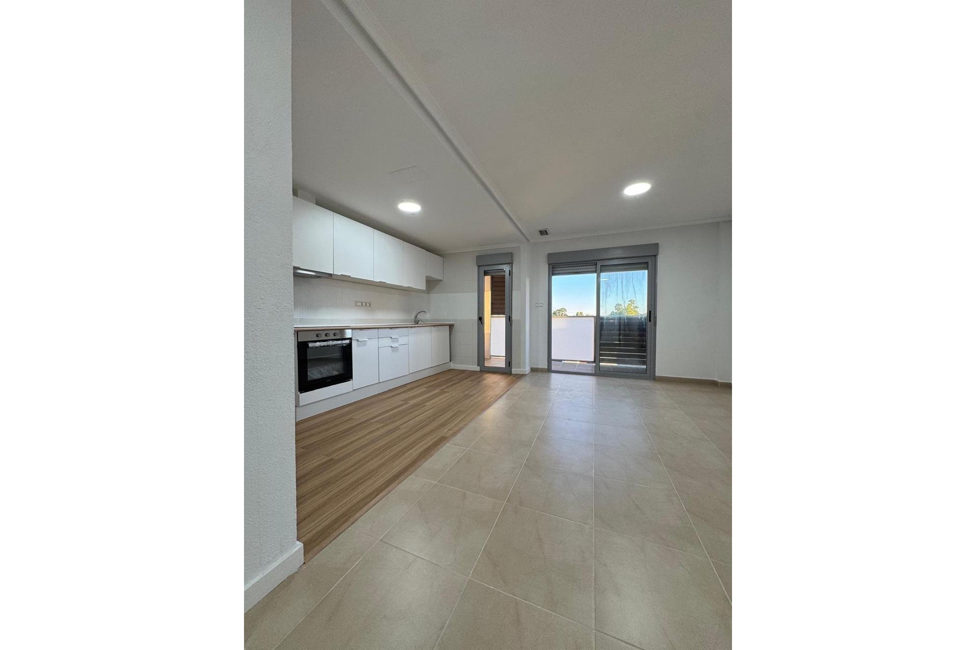 Segunda mano - Apartamento -
Torrevieja - Centro