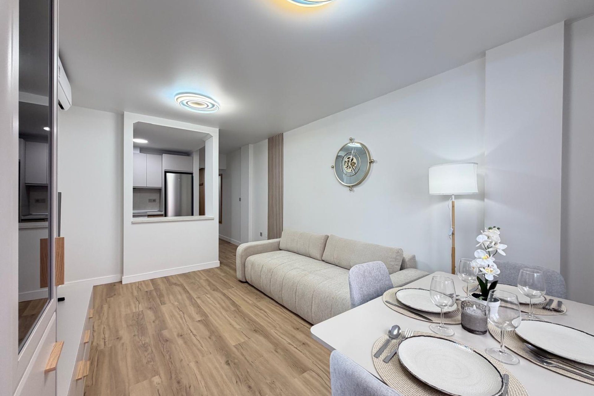Segunda mano - Apartamento -
Torrevieja - Centro