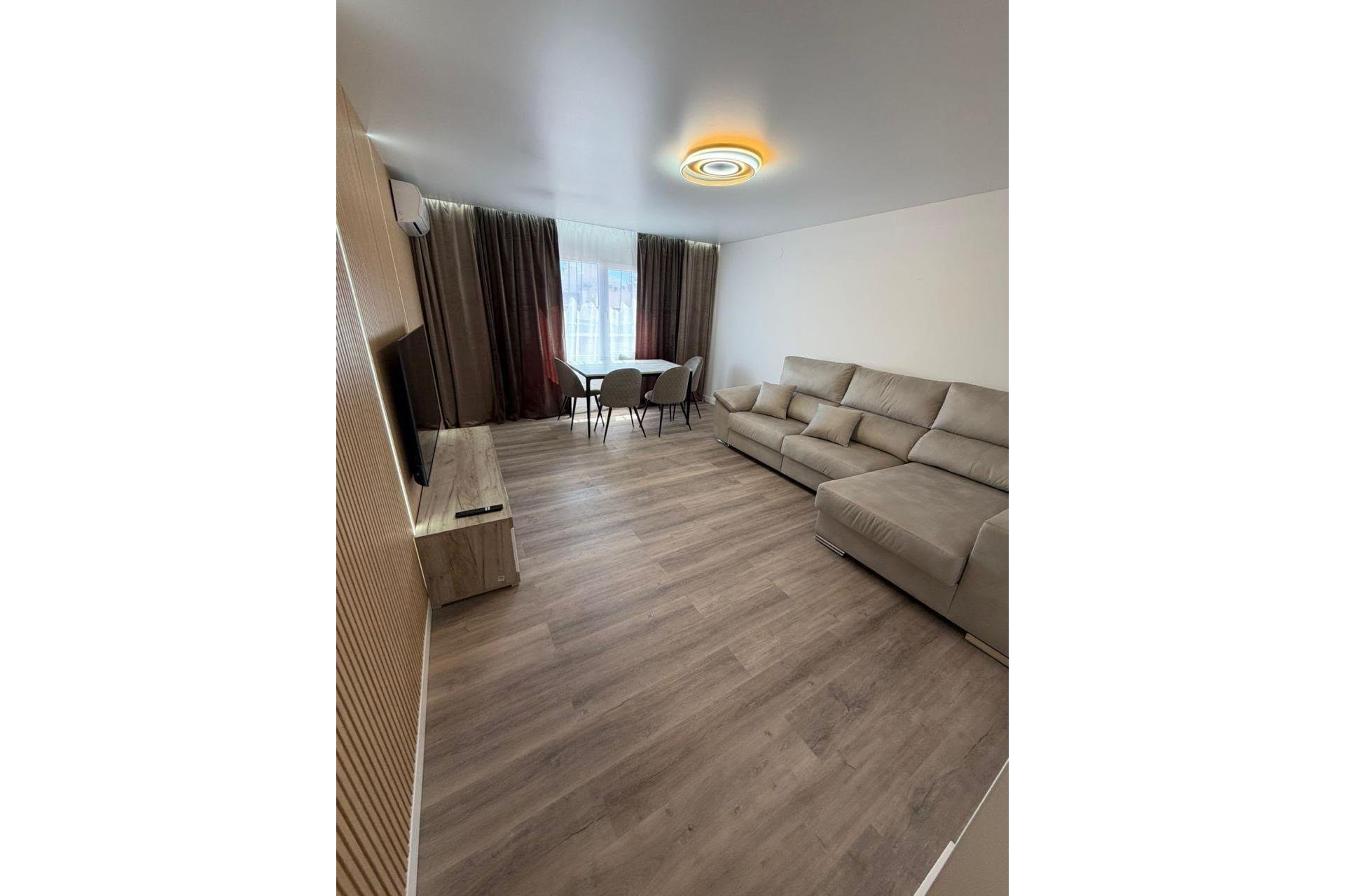 Segunda mano - Apartamento -
Torrevieja - Centro
