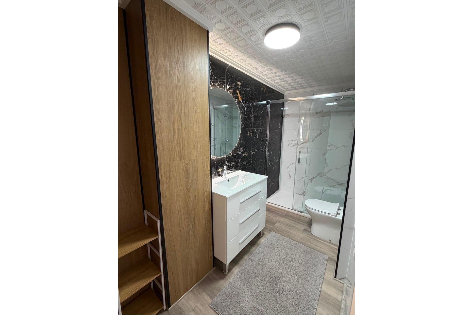 Segunda mano - Apartamento -
Torrevieja - Centro