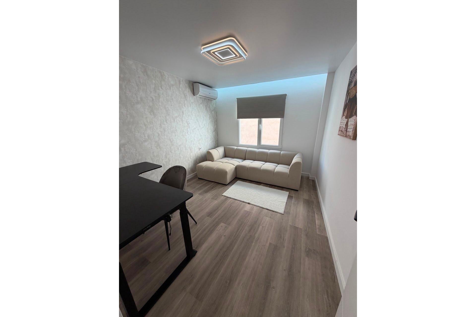 Segunda mano - Apartamento -
Torrevieja - Centro