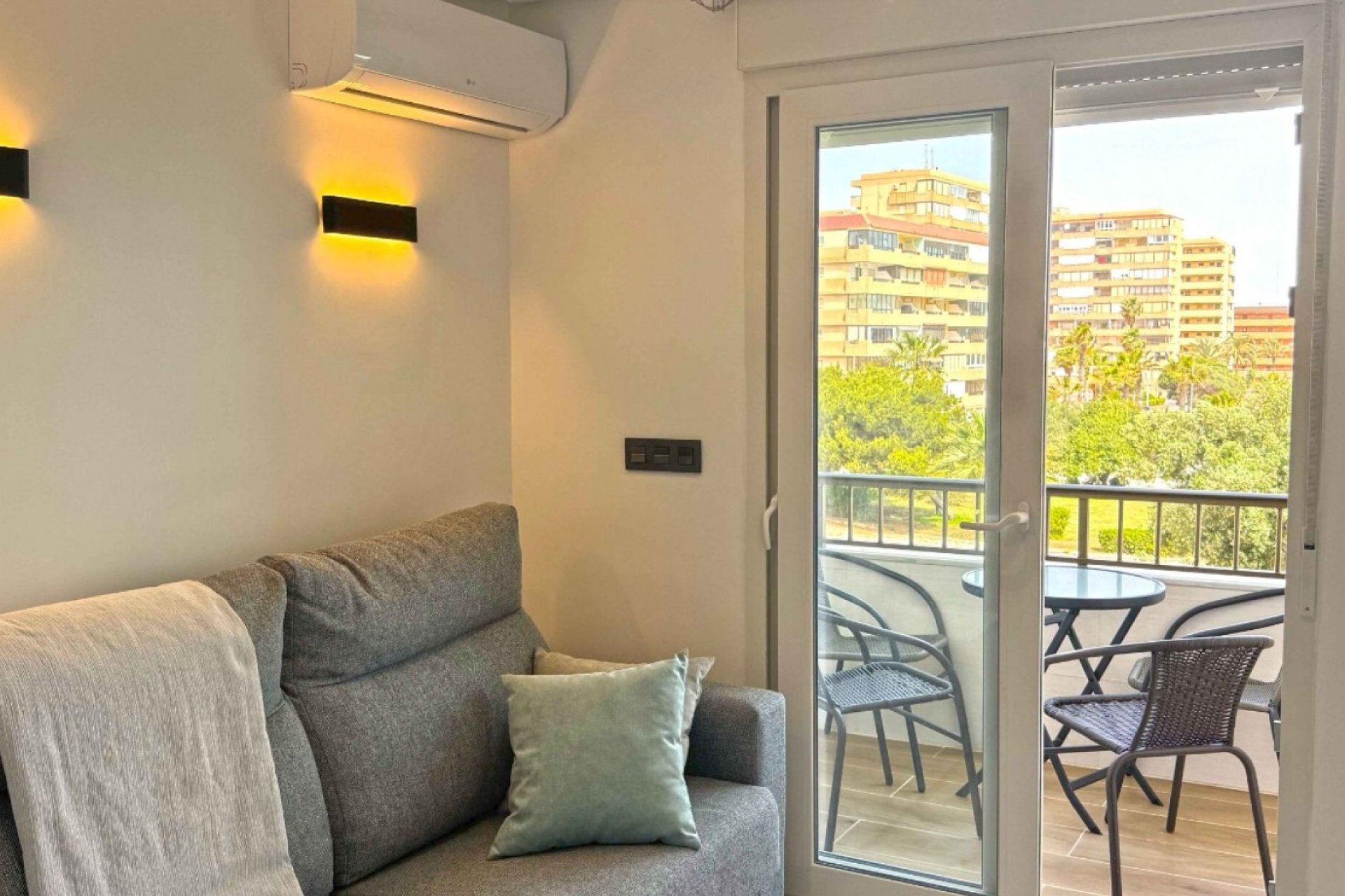 Segunda mano - Apartamento -
Torrevieja - Costa Blanca