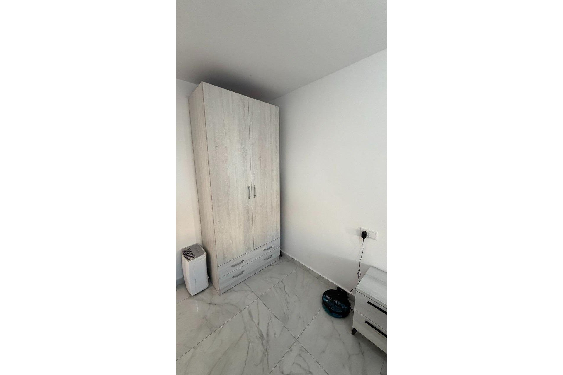 Segunda mano - Apartamento -
Torrevieja - Curva Del Palangre