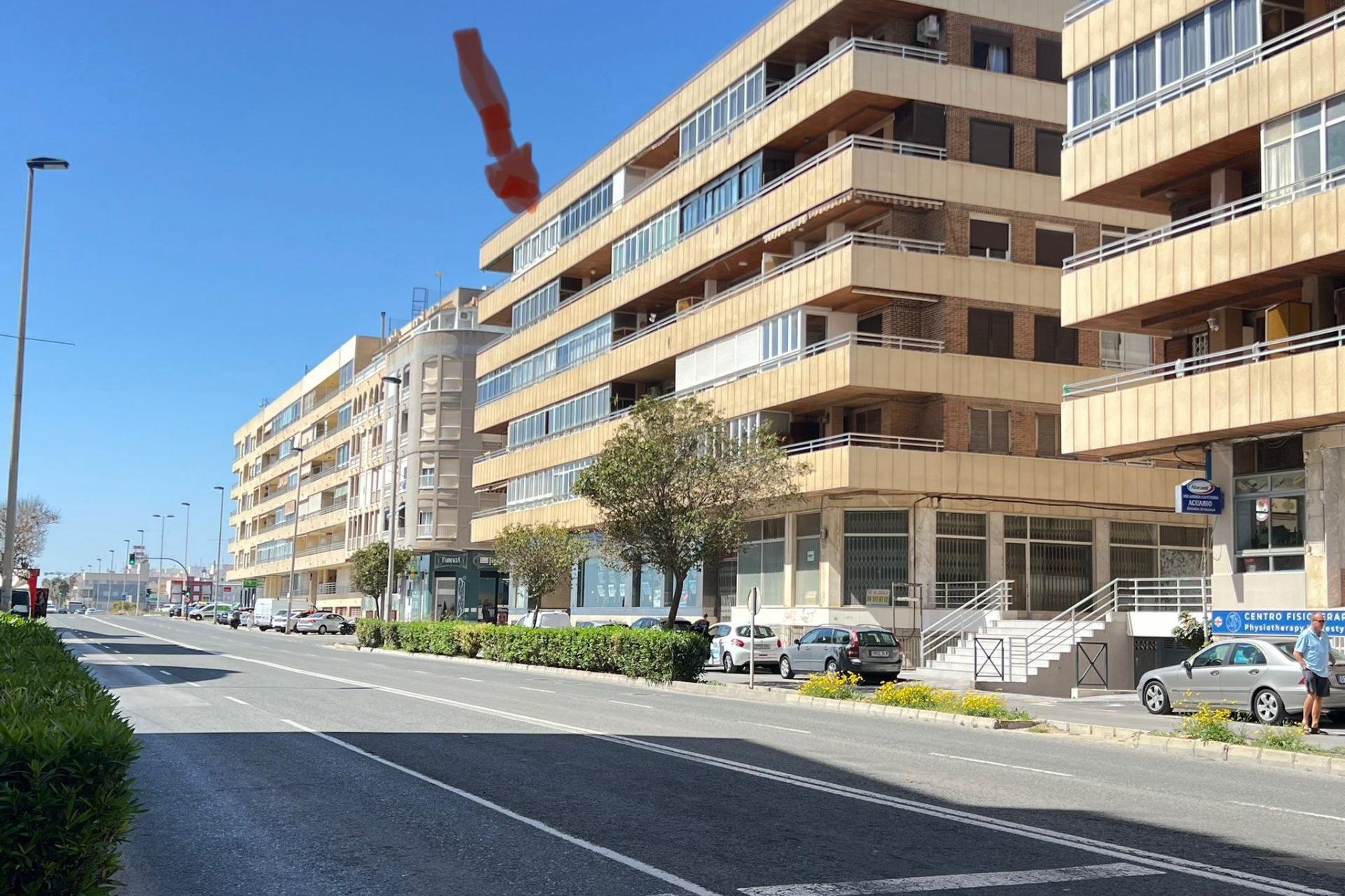 Segunda mano - Apartamento -
Torrevieja - El Acequión - Los Náufragos