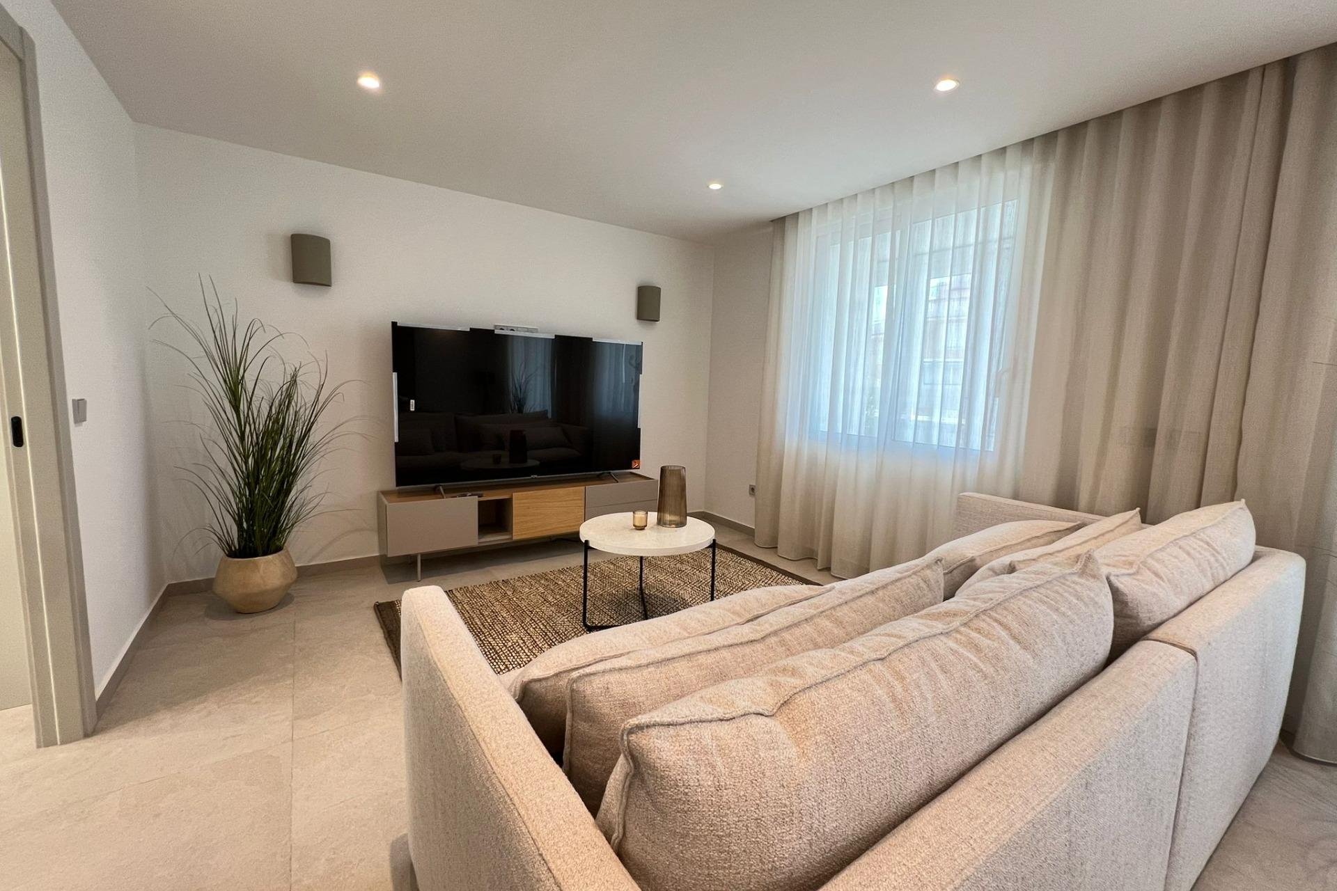 Segunda mano - Apartamento -
Torrevieja - El Acequión - Los Náufragos