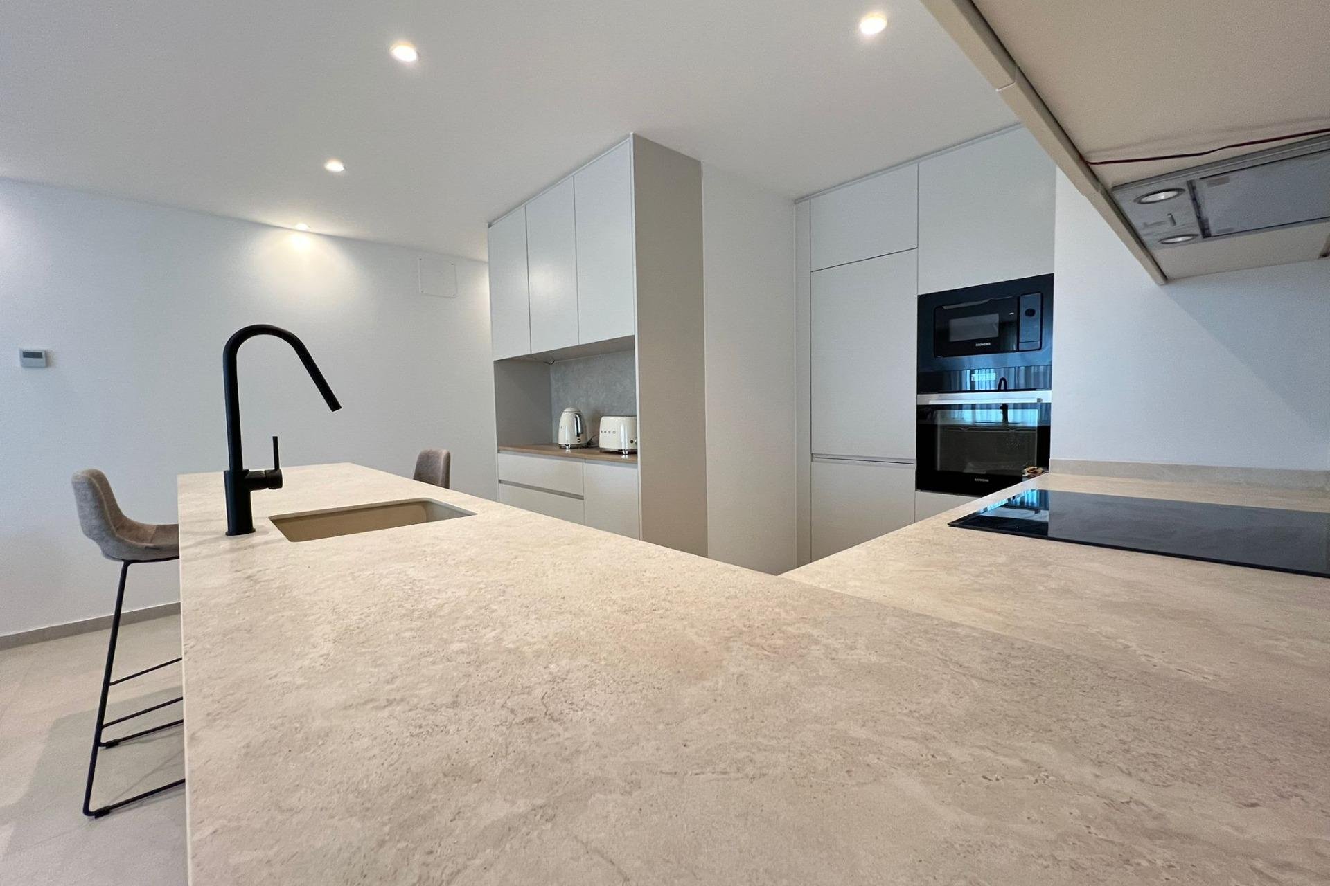 Segunda mano - Apartamento -
Torrevieja - El Acequión - Los Náufragos