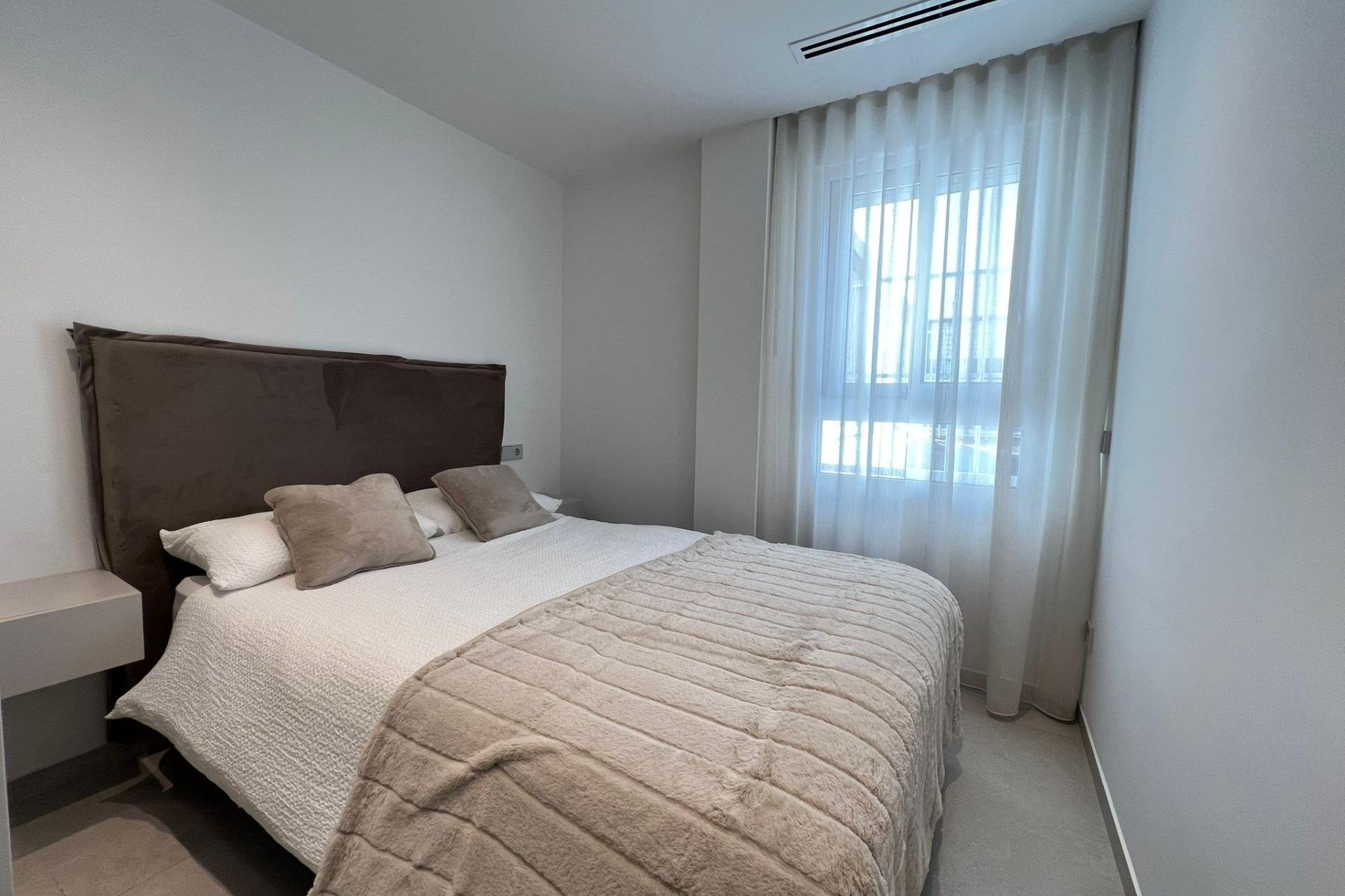 Segunda mano - Apartamento -
Torrevieja - El Acequión - Los Náufragos