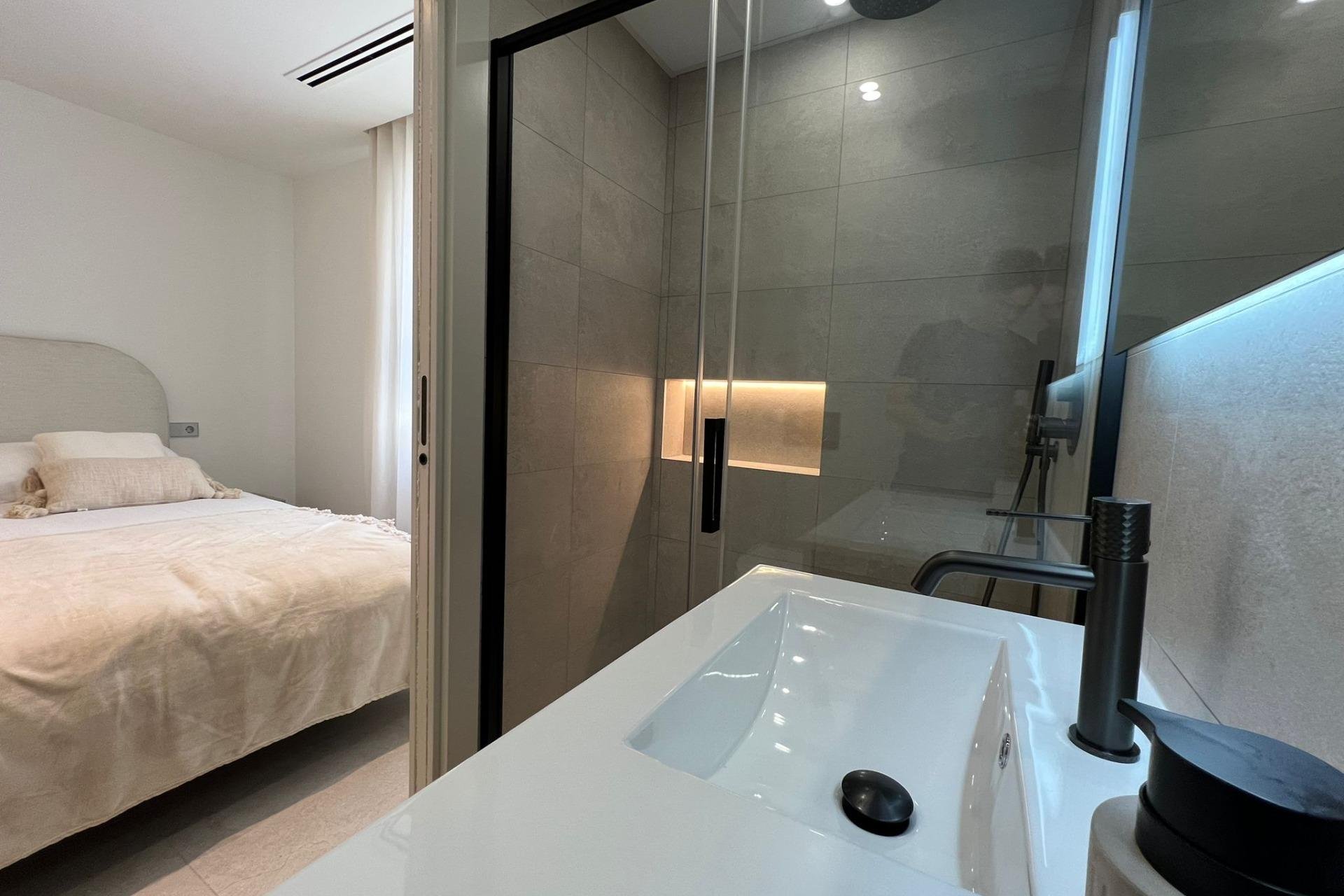 Segunda mano - Apartamento -
Torrevieja - El Acequión - Los Náufragos