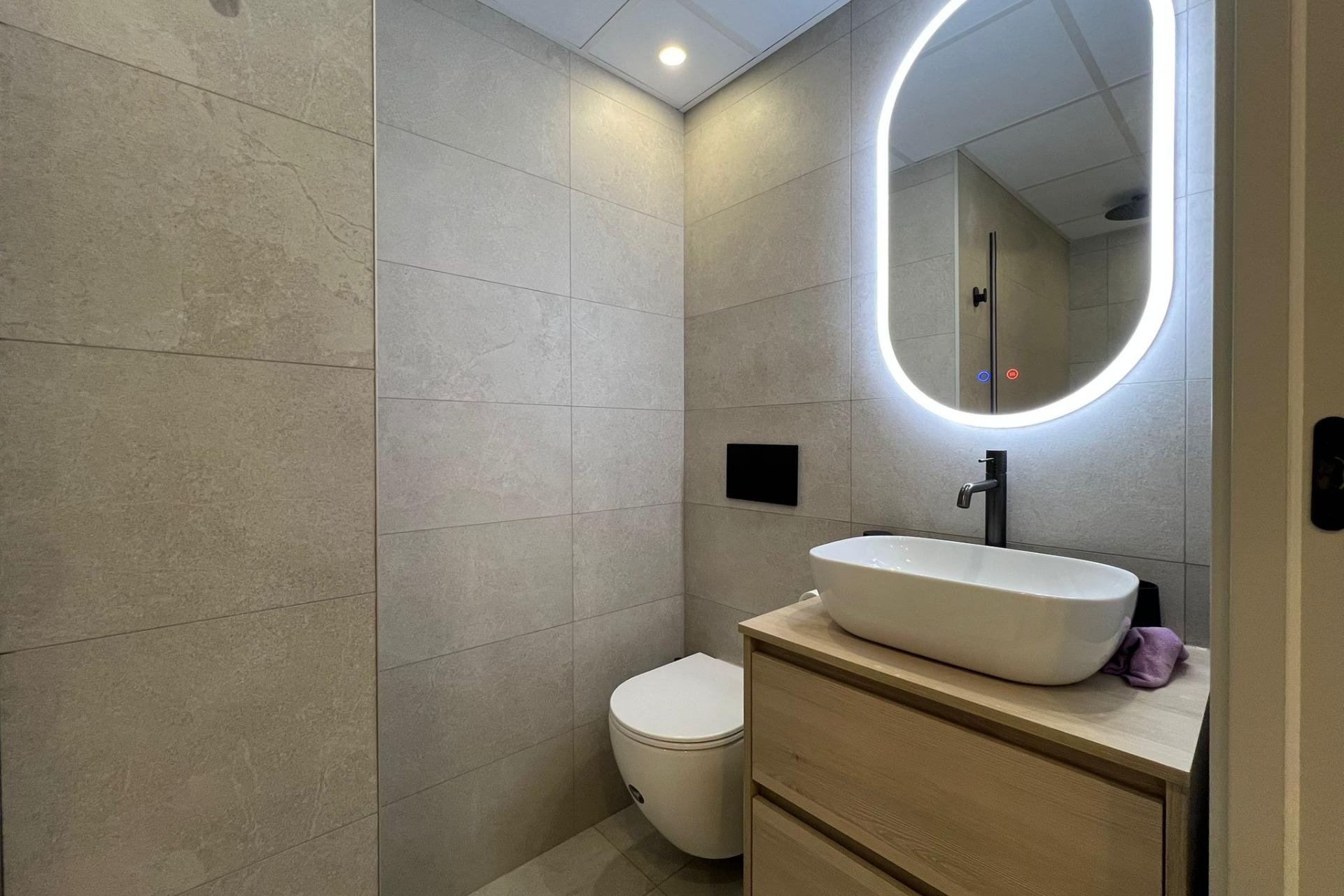 Segunda mano - Apartamento -
Torrevieja - El Acequión - Los Náufragos