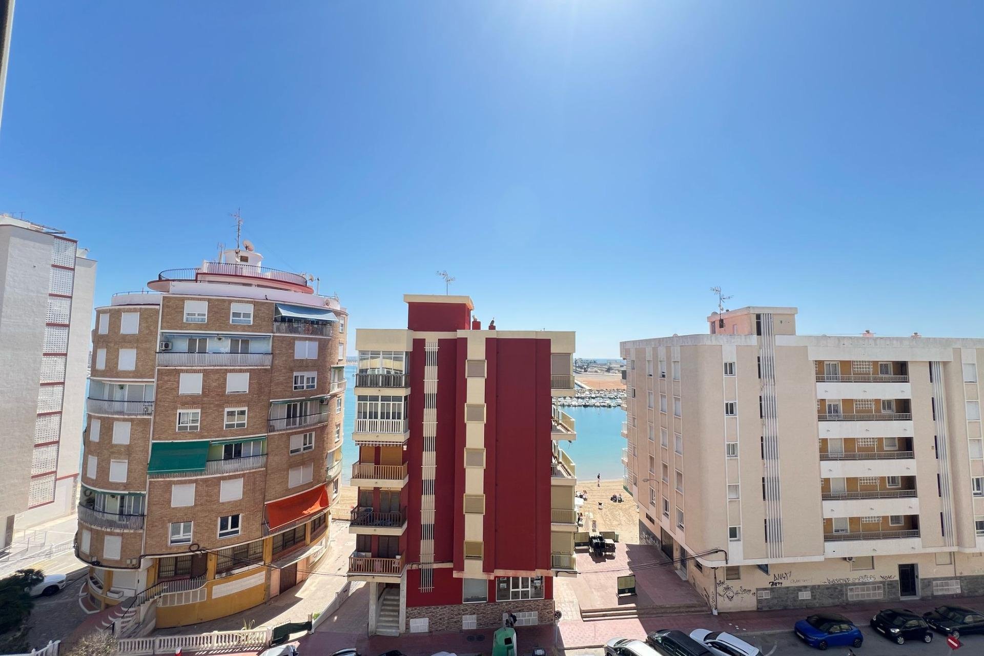 Segunda mano - Apartamento -
Torrevieja - El Acequión - Los Náufragos