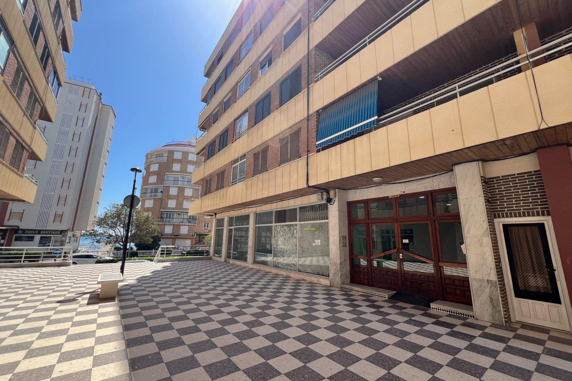 Segunda mano - Apartamento -
Torrevieja - El Acequión - Los Náufragos