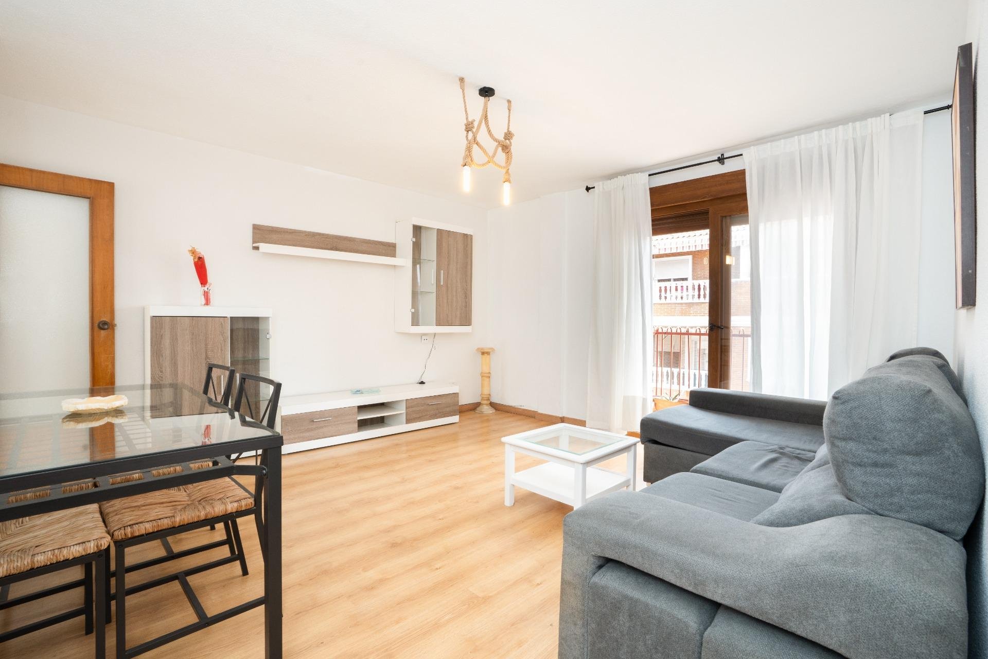 Segunda mano - Apartamento -
Torrevieja - El Acequión - Los Náufragos