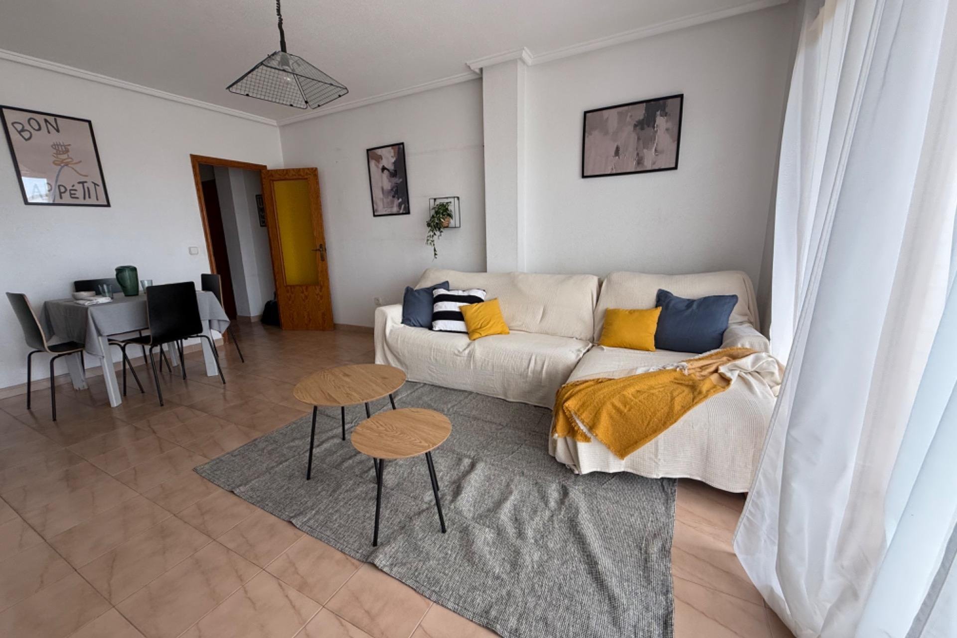 Segunda mano - Apartamento -
Torrevieja - El Acequión - Los Náufragos