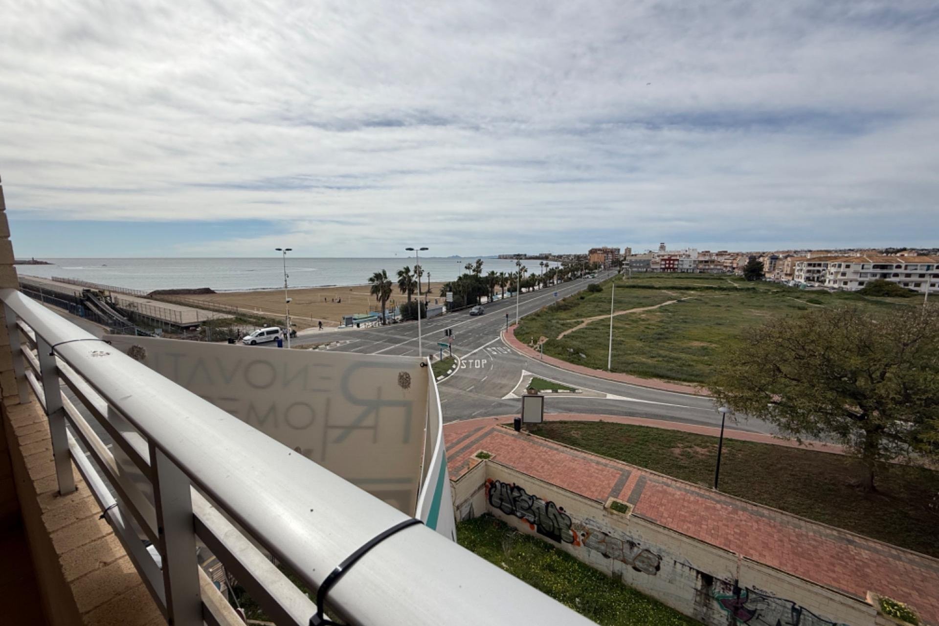 Segunda mano - Apartamento -
Torrevieja - El Acequión - Los Náufragos