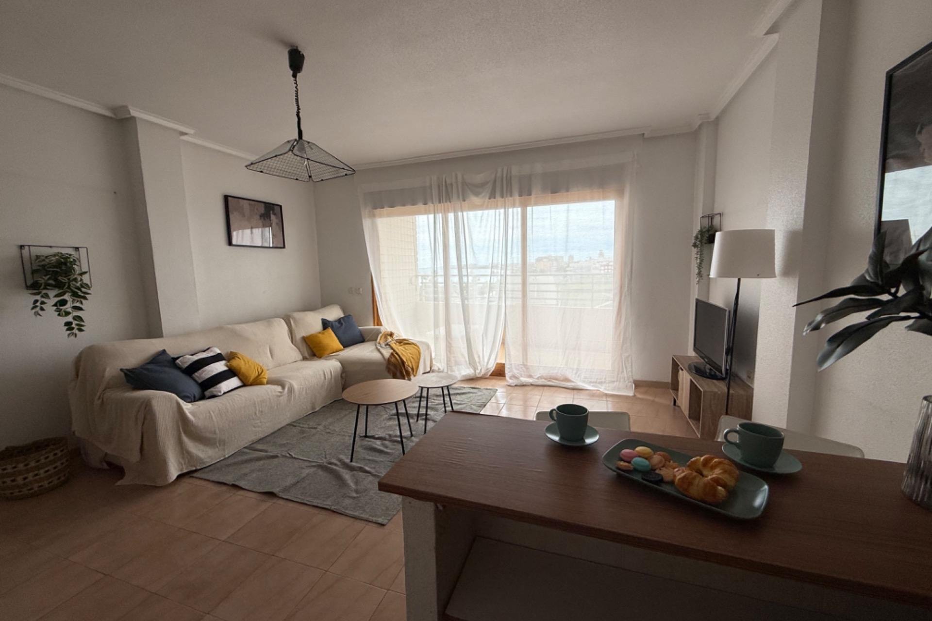 Segunda mano - Apartamento -
Torrevieja - El Acequión - Los Náufragos