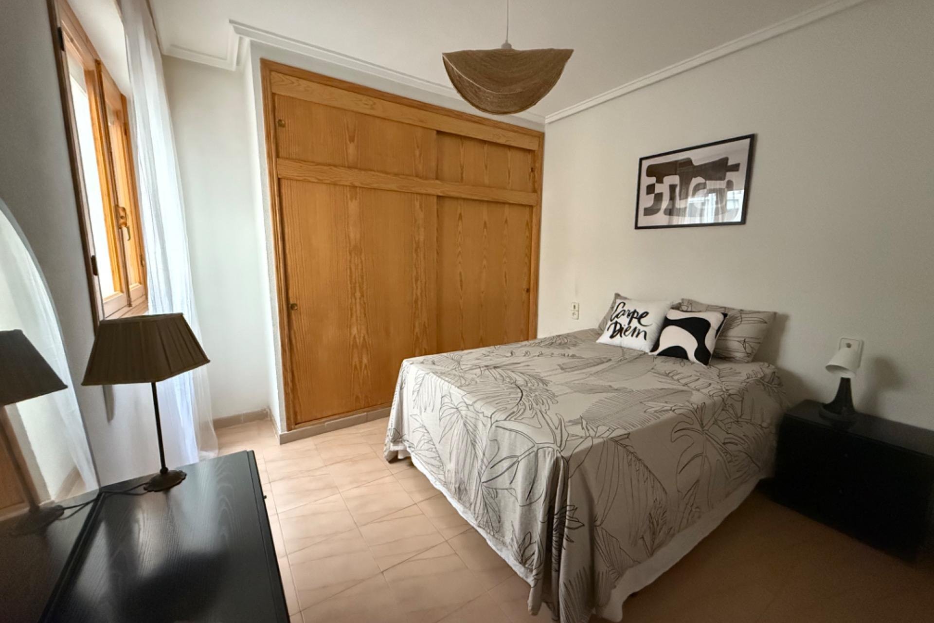 Segunda mano - Apartamento -
Torrevieja - El Acequión - Los Náufragos
