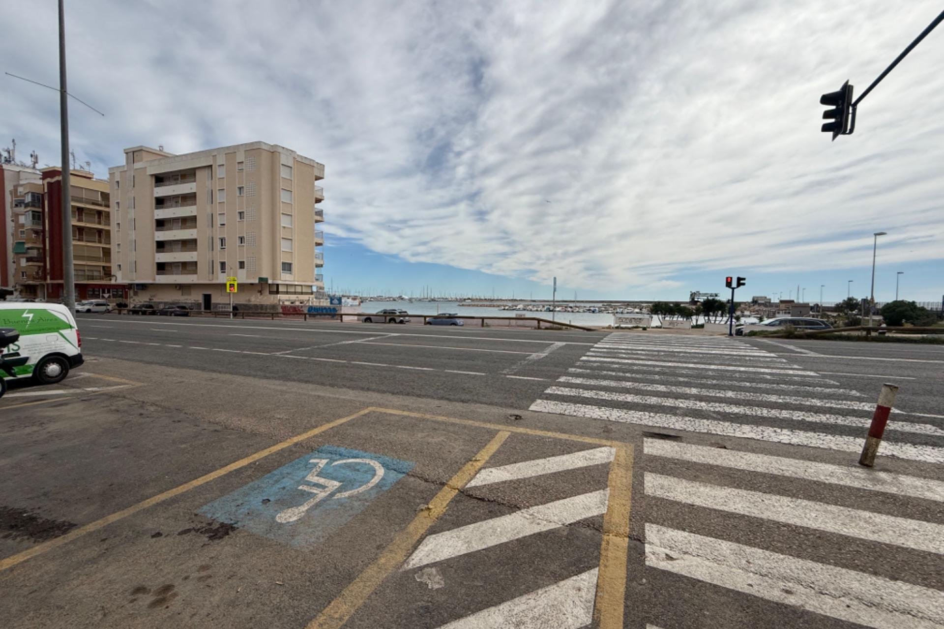 Segunda mano - Apartamento -
Torrevieja - El Acequión - Los Náufragos