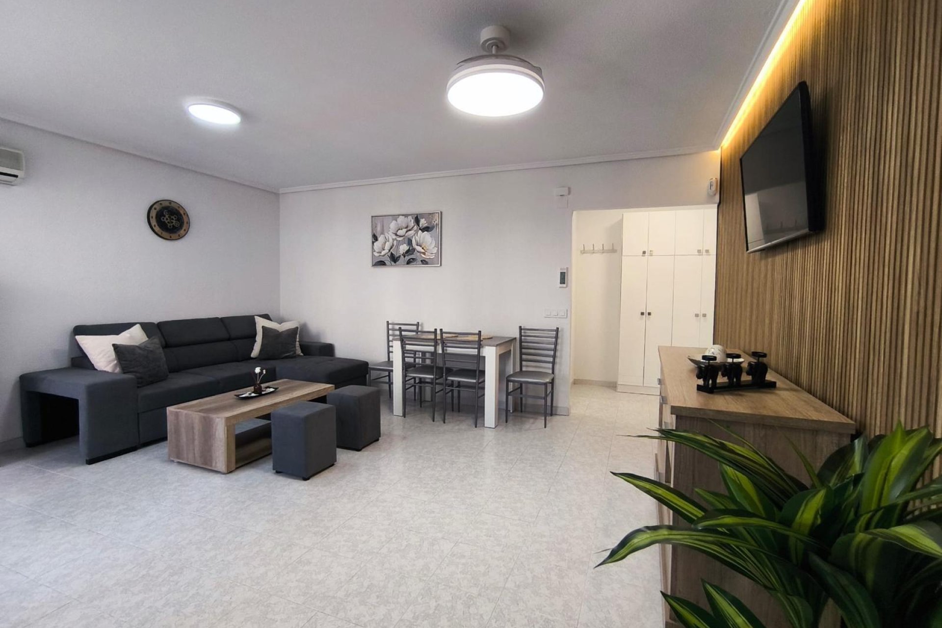 Segunda mano - Apartamento -
Torrevieja - El Molino
