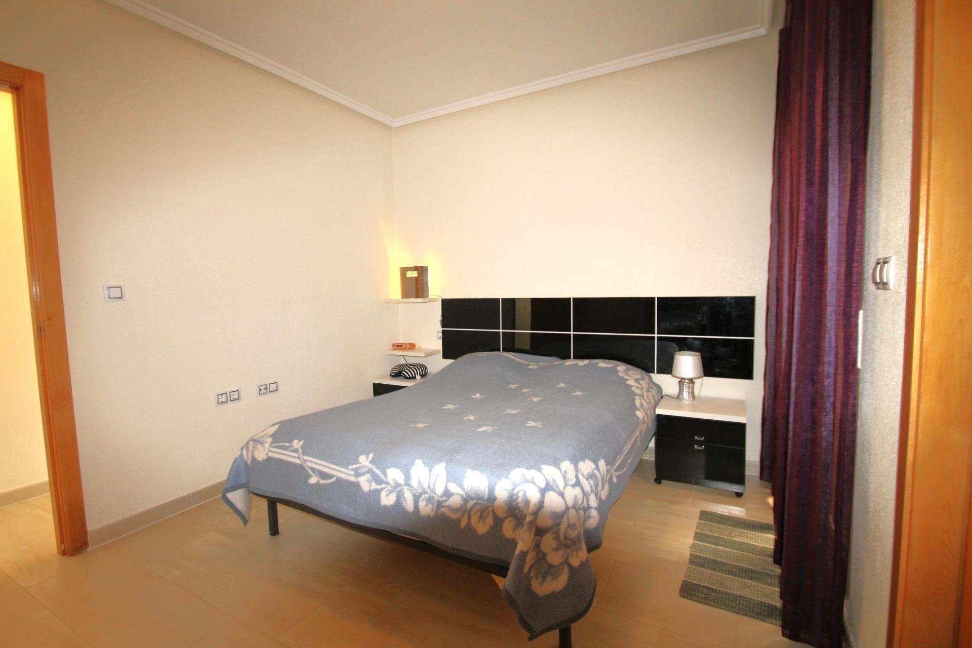 Segunda mano - Apartamento -
Torrevieja - El Molino