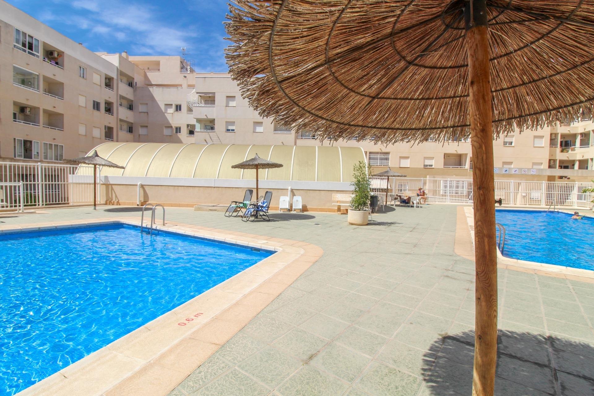 Segunda mano - Apartamento -
Torrevieja - El Molino
