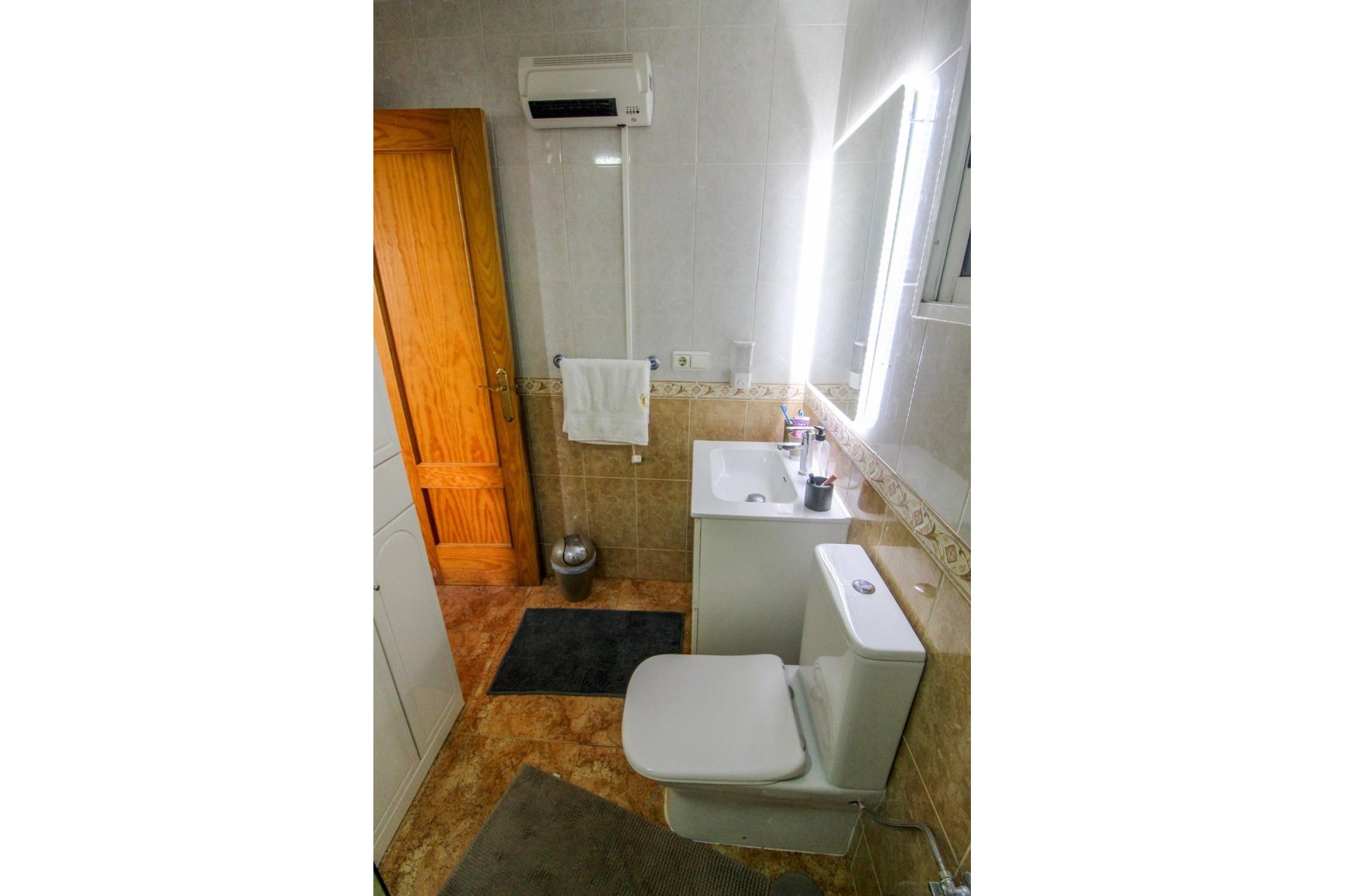Segunda mano - Apartamento -
Torrevieja - El Molino