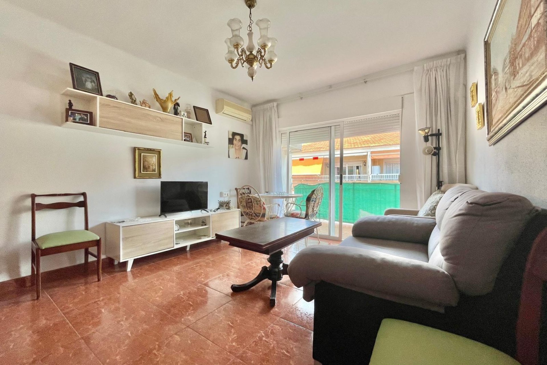 Segunda mano - Apartamento -
Torrevieja - Estacion De Autobuses