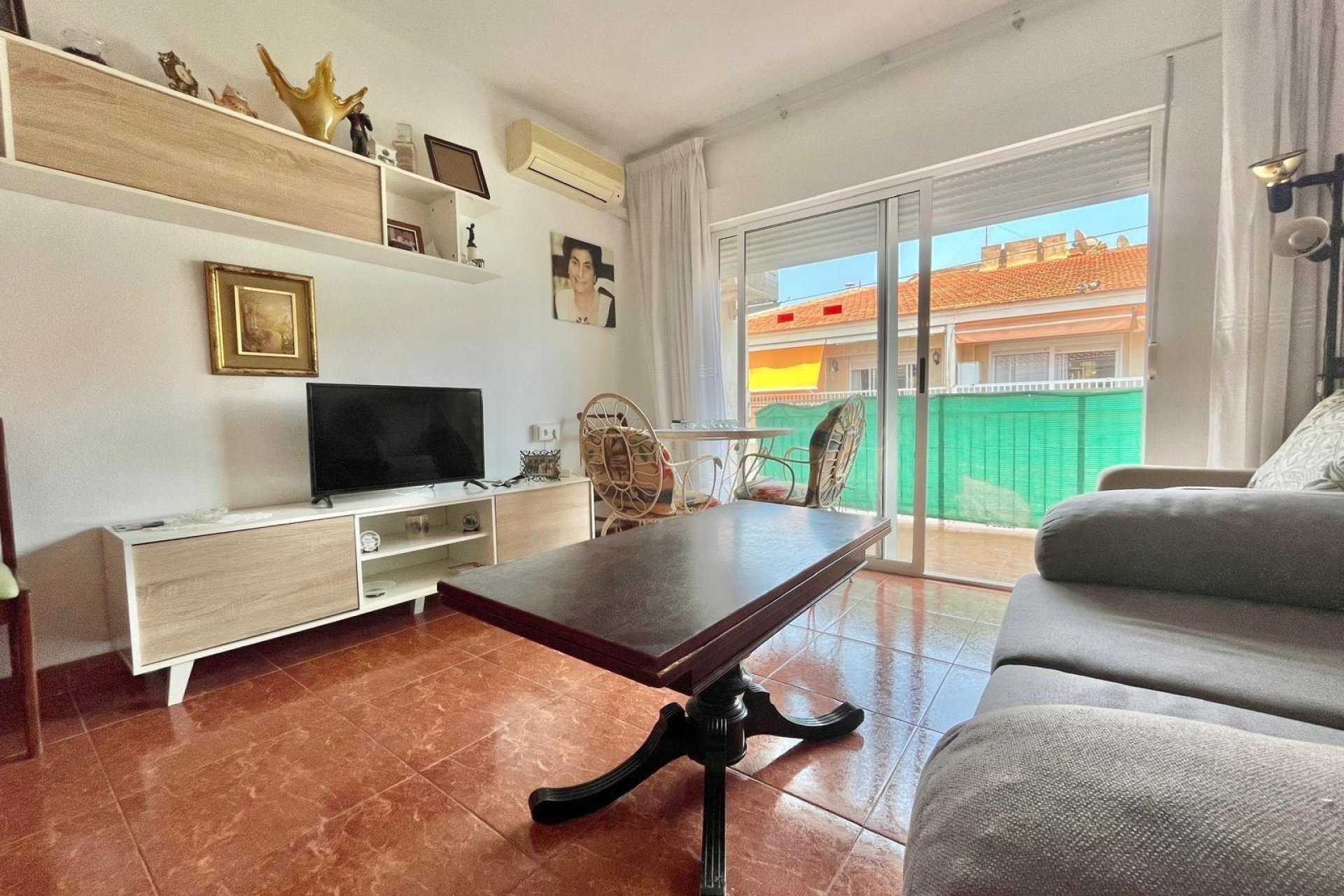 Segunda mano - Apartamento -
Torrevieja - Estacion De Autobuses