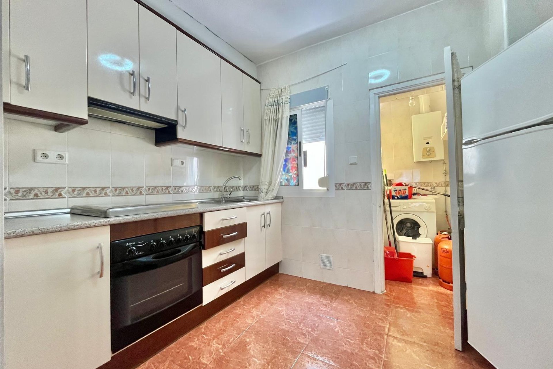 Segunda mano - Apartamento -
Torrevieja - Estacion De Autobuses