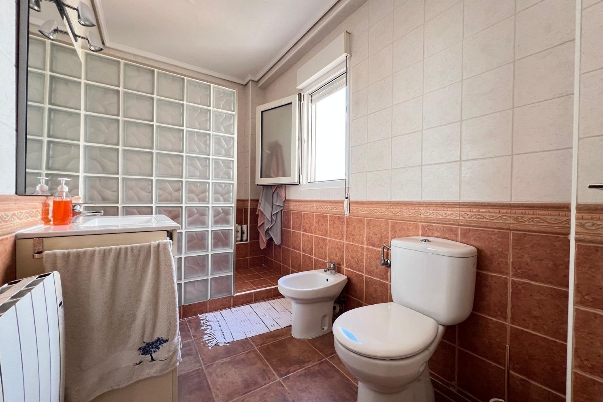 Segunda mano - Apartamento -
Torrevieja - Estacion De Autobuses