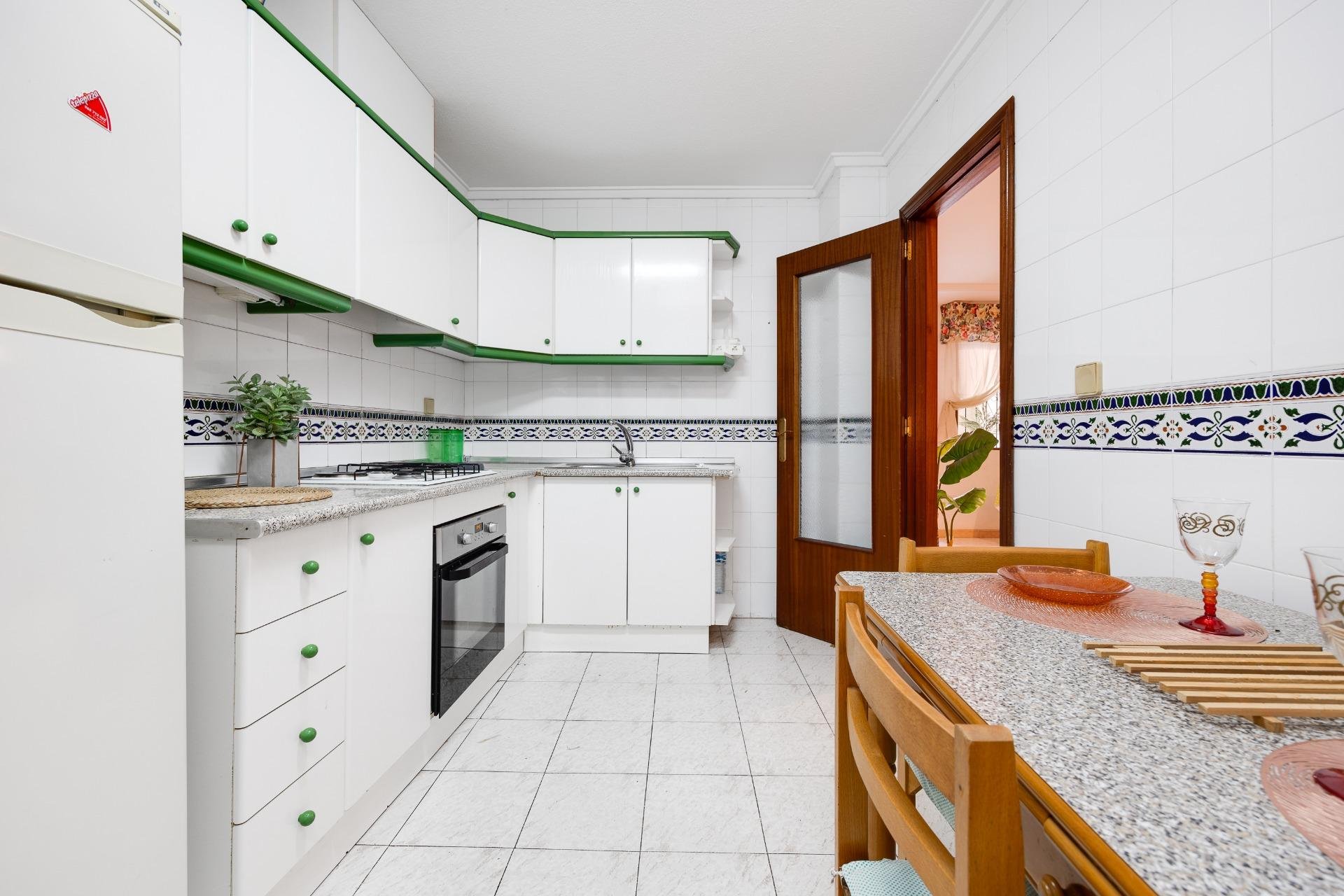 Segunda mano - Apartamento -
Torrevieja - Estacion De Autobuses