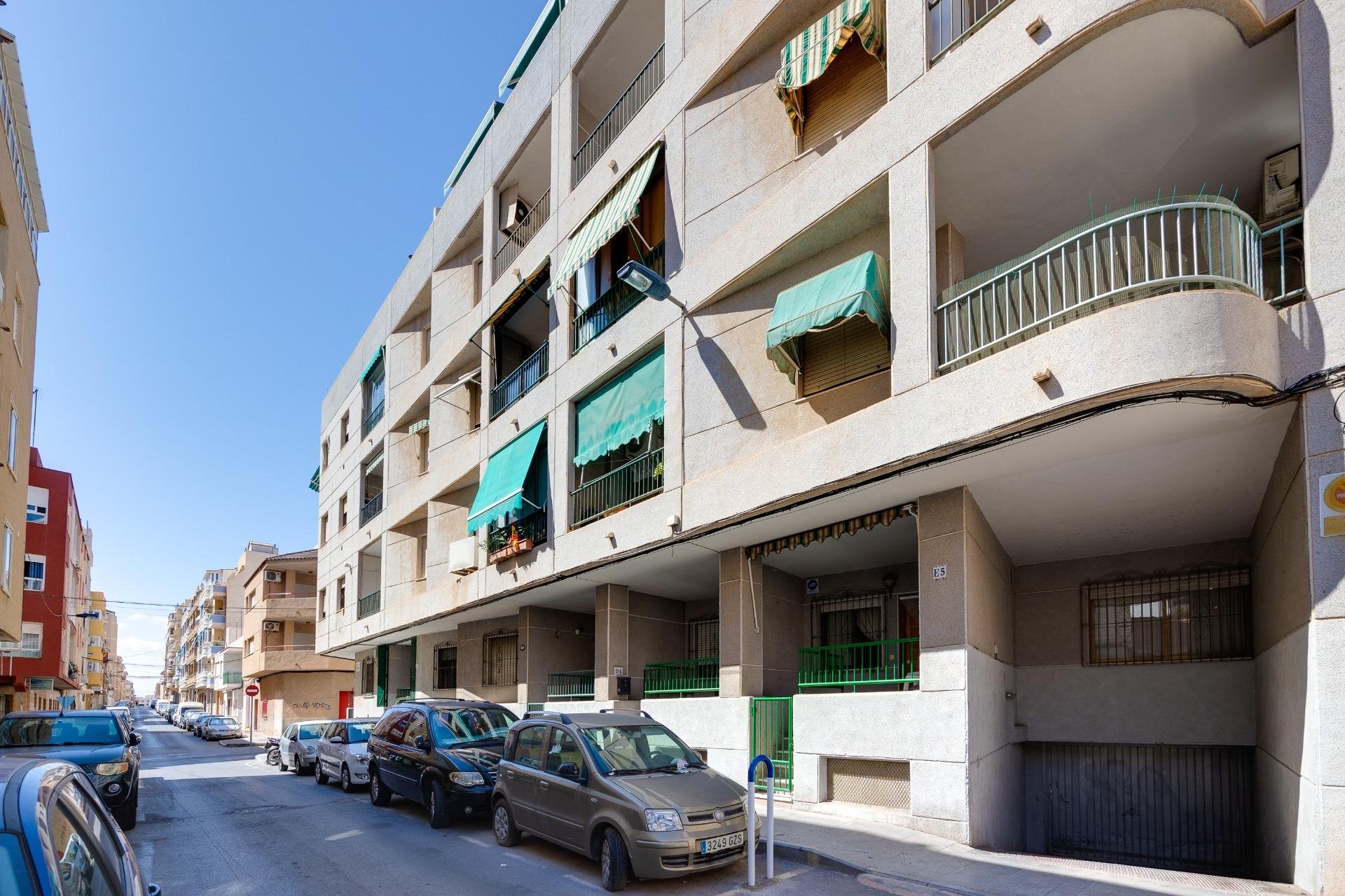 Segunda mano - Apartamento -
Torrevieja - Estacion De Autobuses